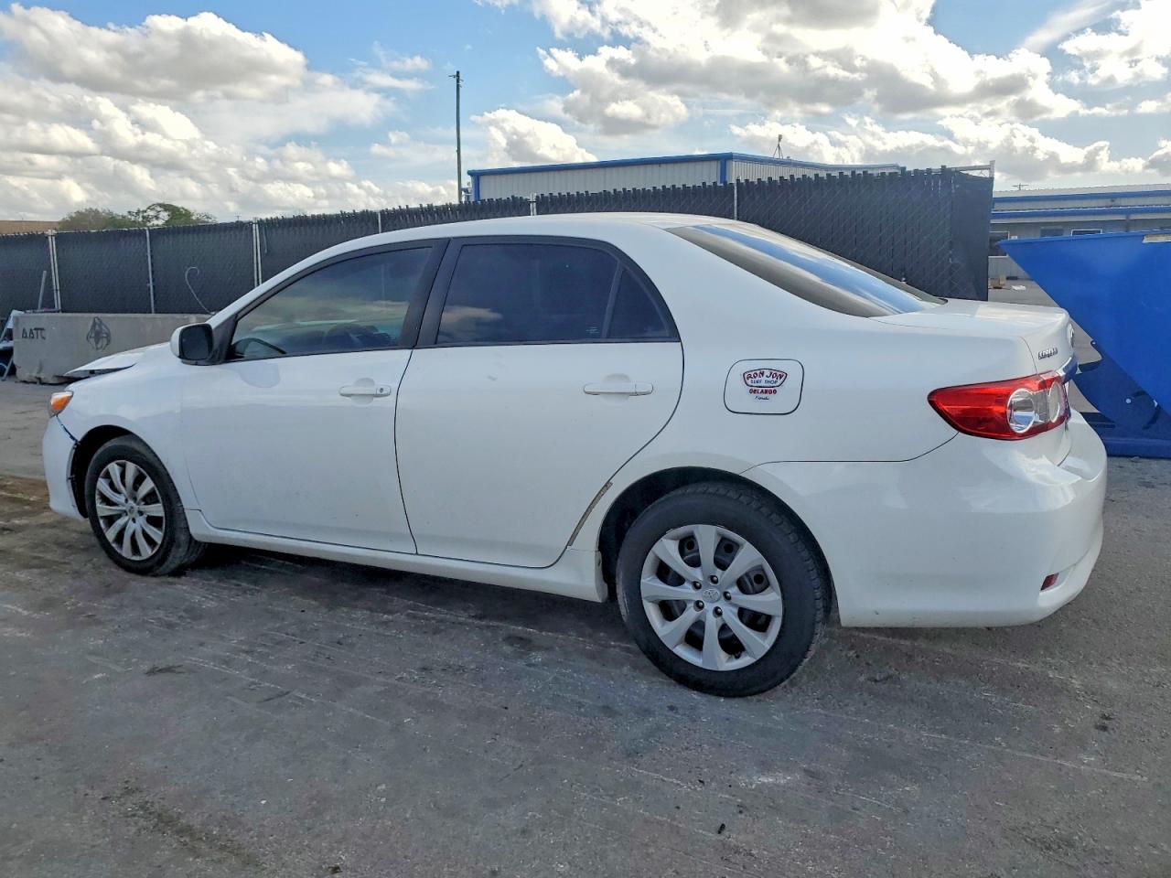 2012 Toyota Corolla Base White vin: 2T1BU4EE5CC801543