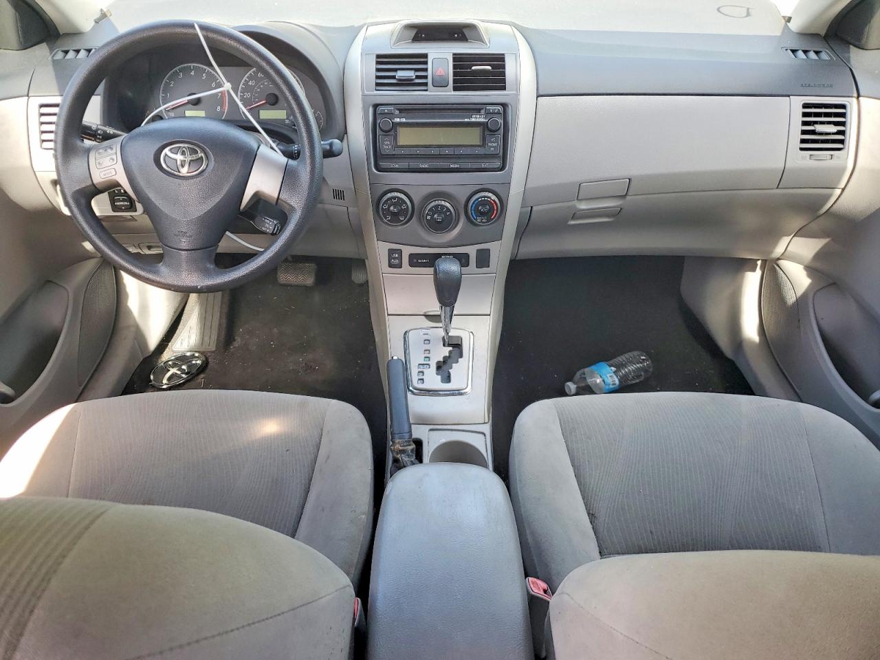 2012 Toyota Corolla Base White vin: 2T1BU4EE5CC801543