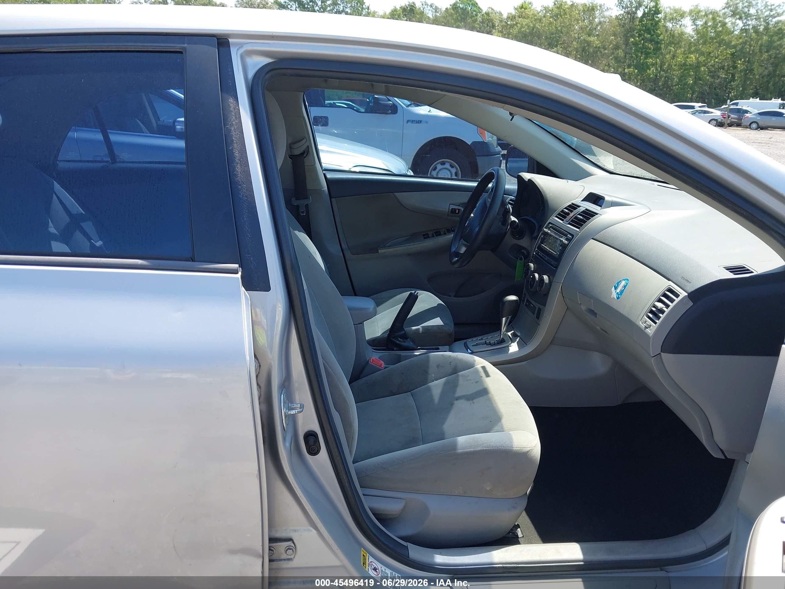 2012 Toyota Corolla Le Silver vin: 2T1BU4EE5CC810338