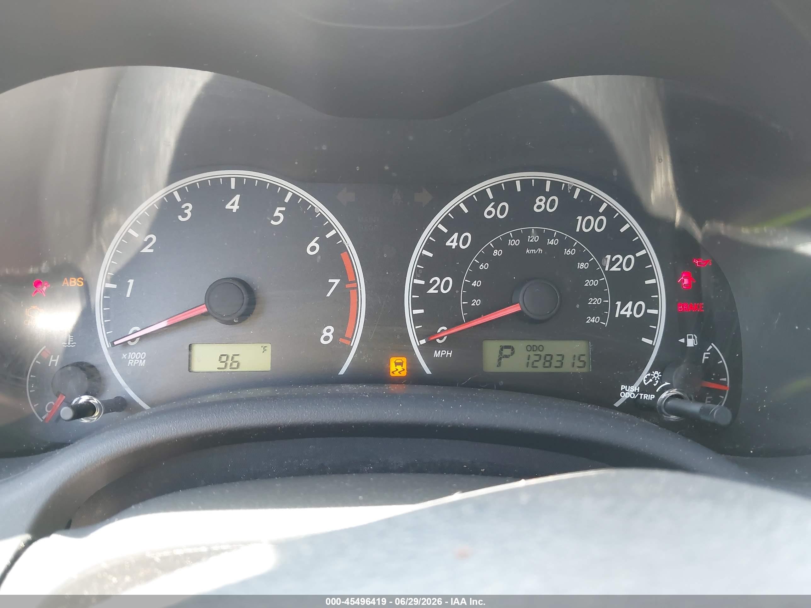 2012 Toyota Corolla Le Silver vin: 2T1BU4EE5CC810338