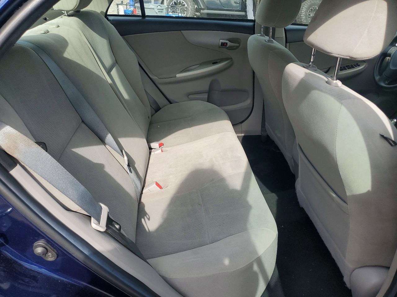 2012 Toyota Corolla Le Blue vin: 2T1BU4EE5CC837197