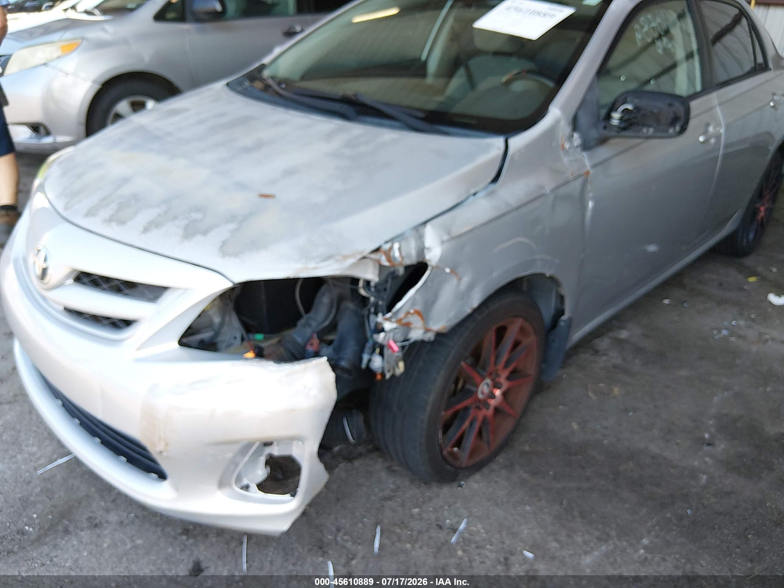 2012 Toyota Corolla Le Silver vin: 2T1BU4EE5CC861841