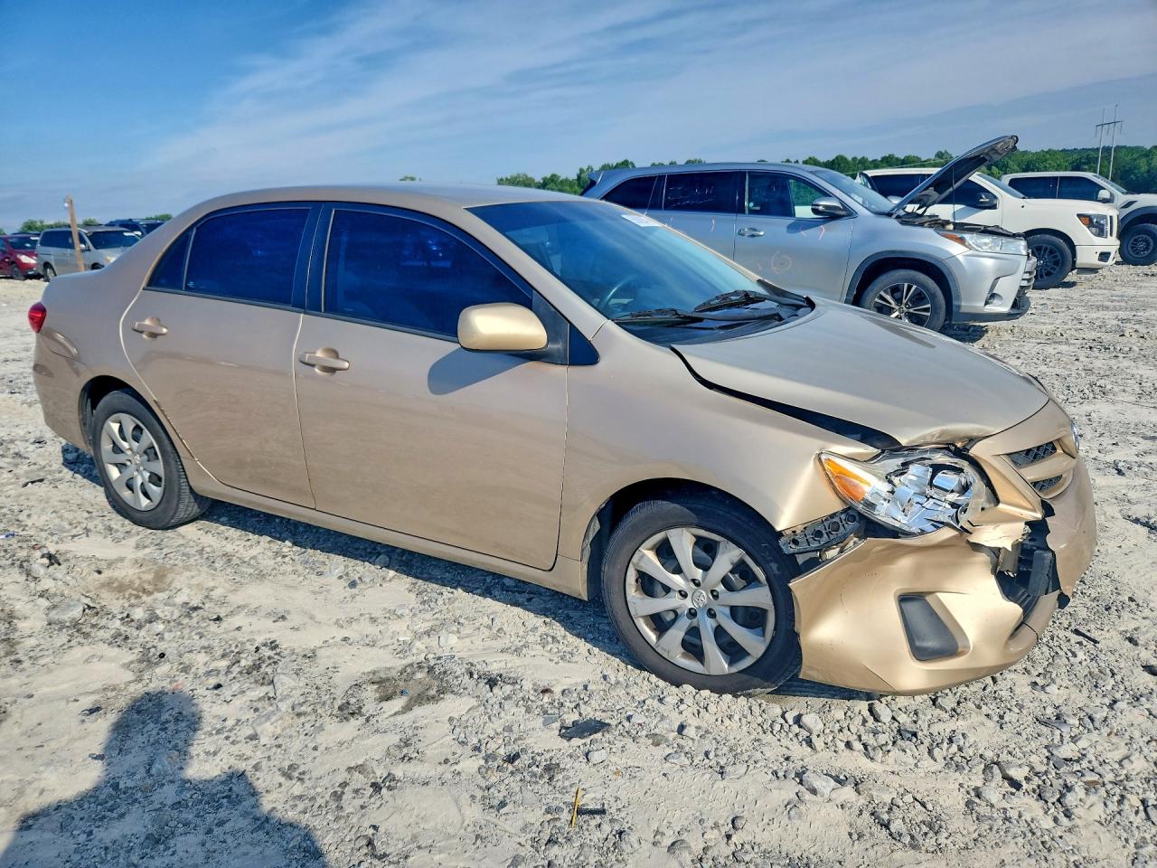 2012 Toyota Corolla Le Gold vin: 2T1BU4EE5CC885752