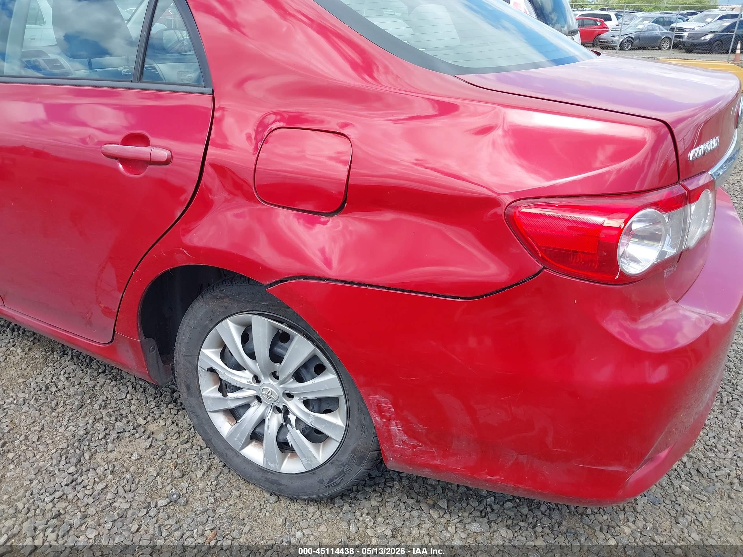 2012 Toyota Corolla Le Red vin: 2T1BU4EE5CC888697