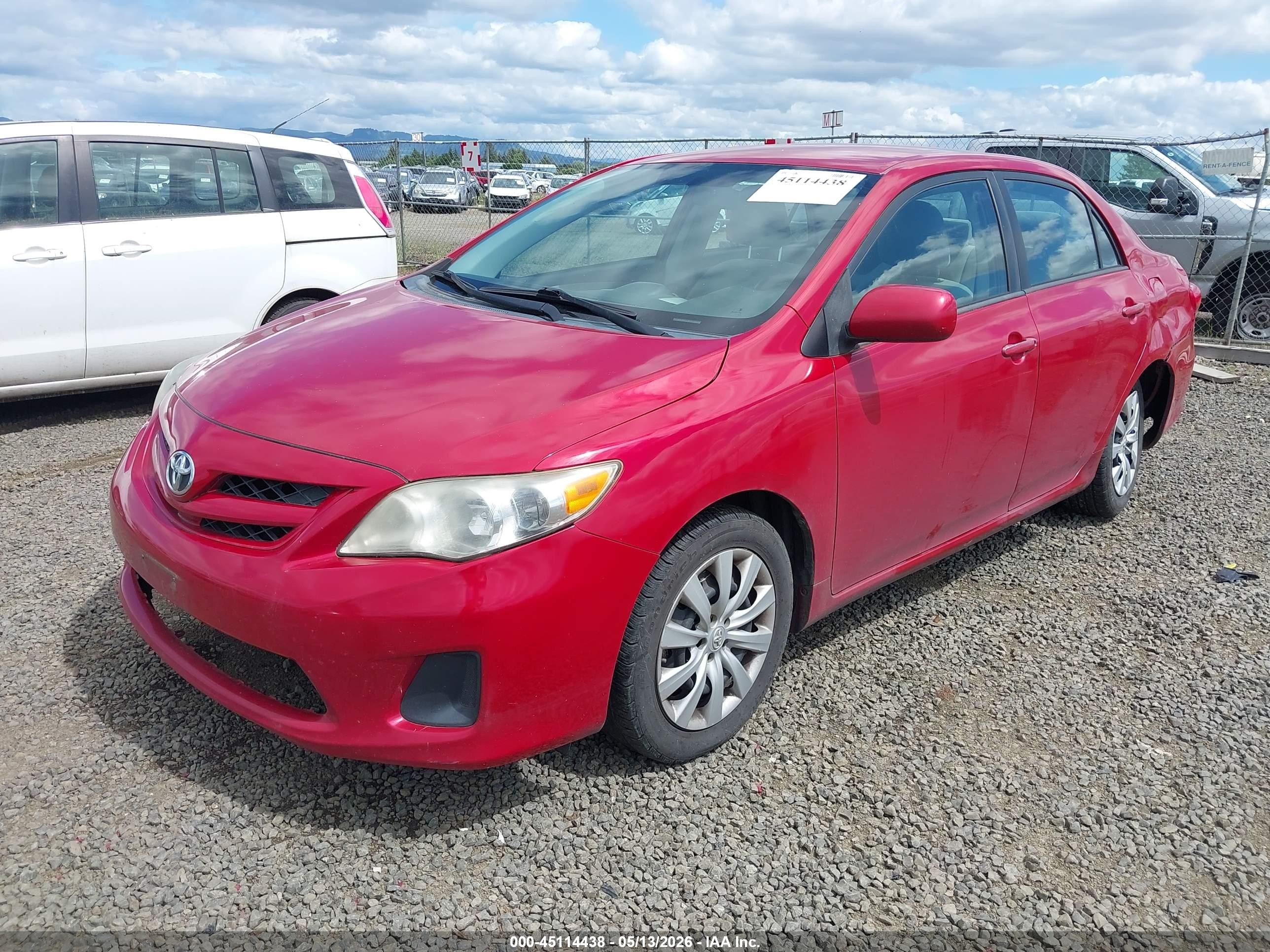 2012 Toyota Corolla Le Red vin: 2T1BU4EE5CC888697