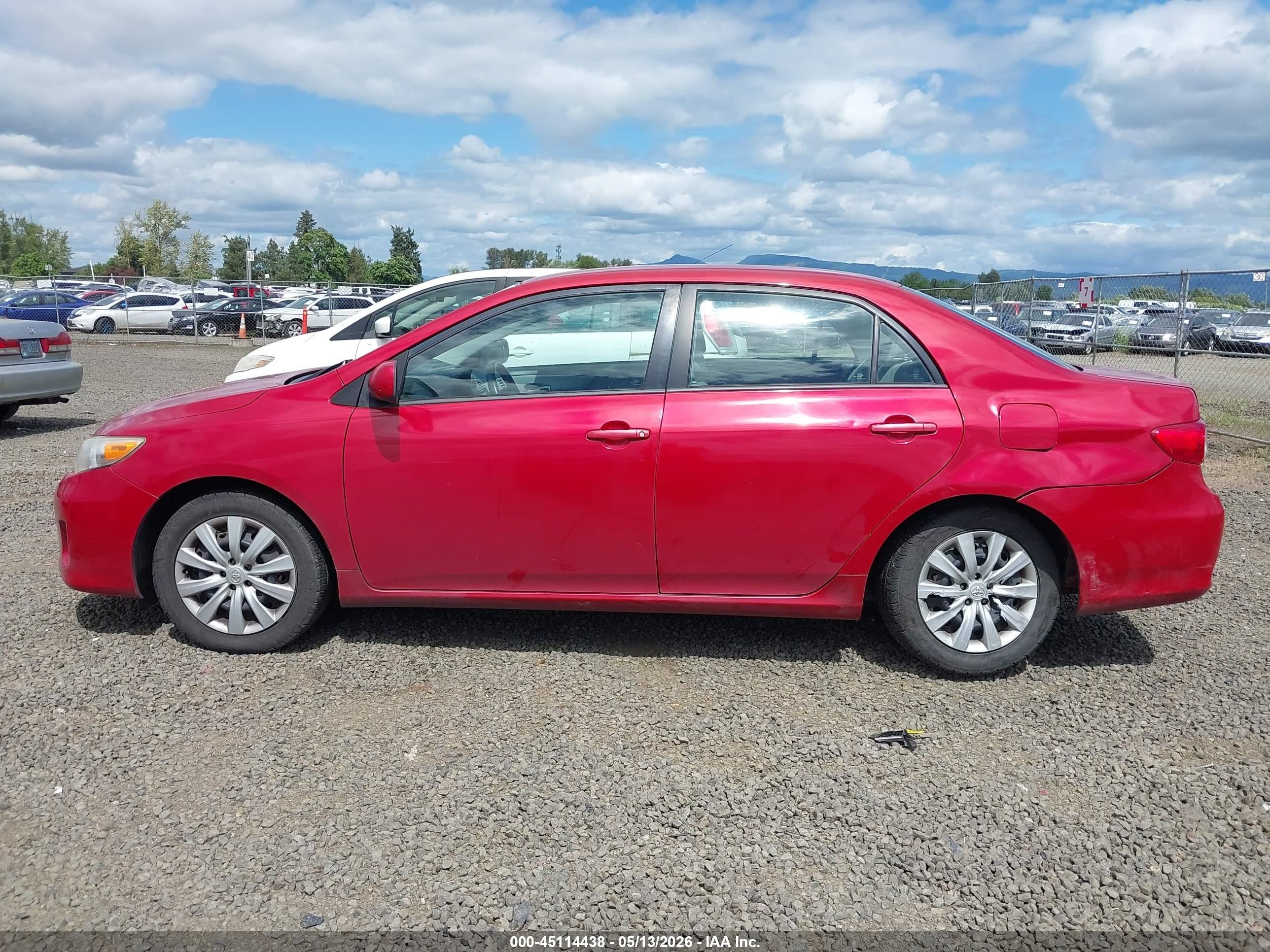 2012 Toyota Corolla Le Red vin: 2T1BU4EE5CC888697