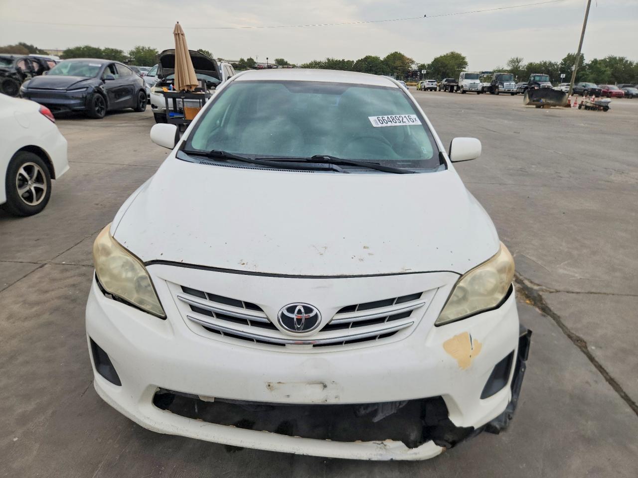 2013 Toyota Corolla Le White vin: 2T1BU4EE5DC001570
