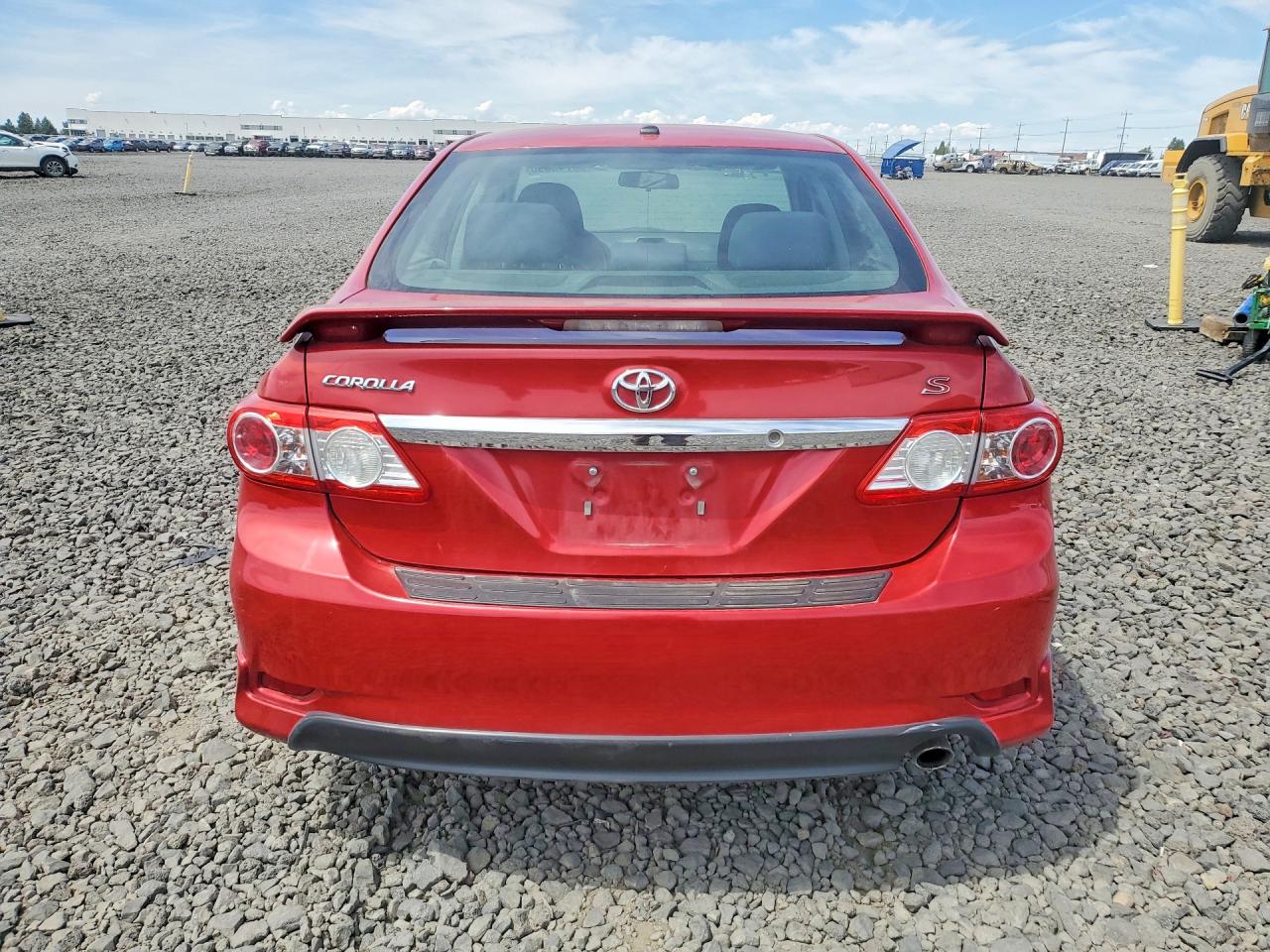 2013 Toyota Corolla S Red vin: 2T1BU4EE5DC002377