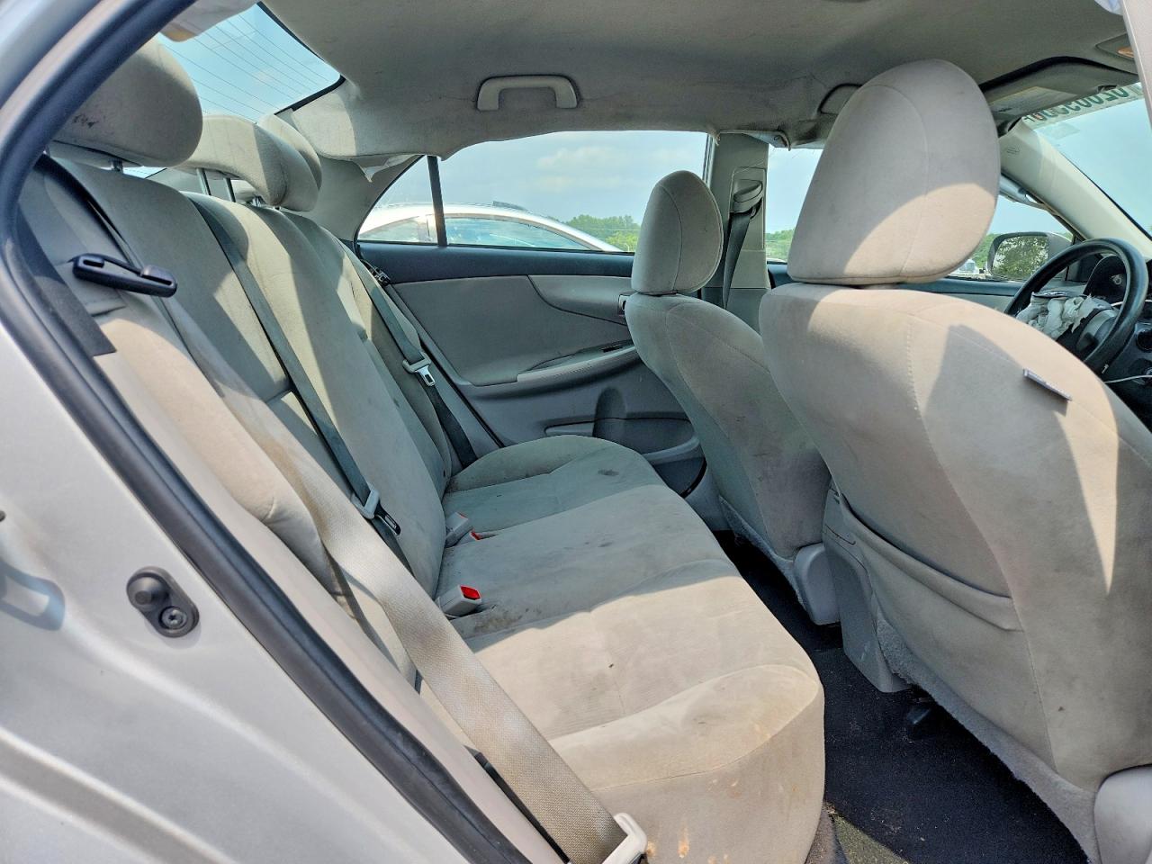2013 Toyota Corolla Le Silver vin: 2T1BU4EE5DC022497