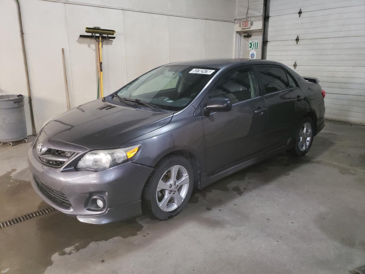 2013 Toyota Corolla S Gray vin: 2T1BU4EE5DC025108 Damage: Left Front Fender, Severe Damage, Replacement Required