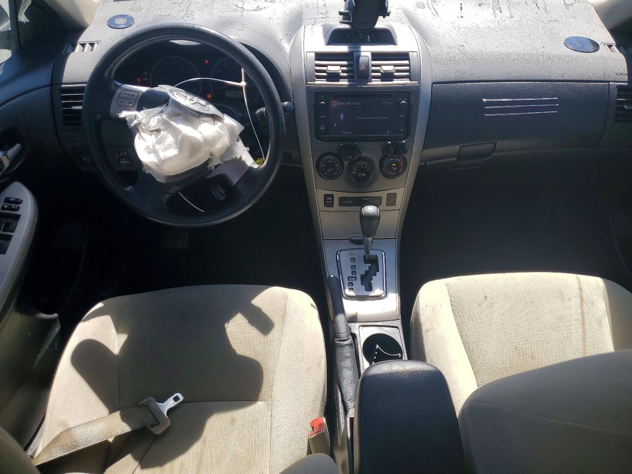 2013 Toyota Corolla Le White vin: 2T1BU4EE5DC049117