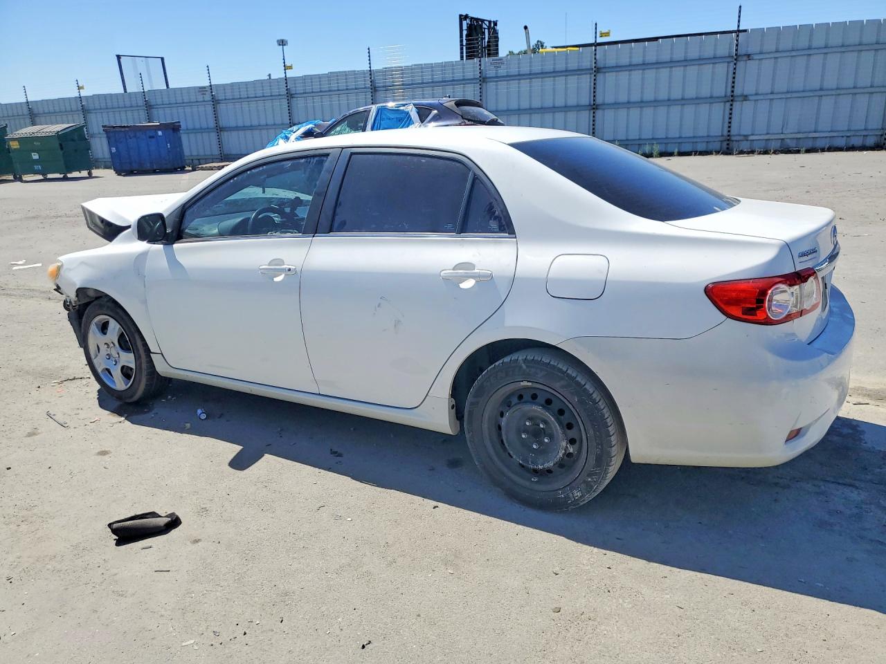 2013 Toyota Corolla Le White vin: 2T1BU4EE5DC049117