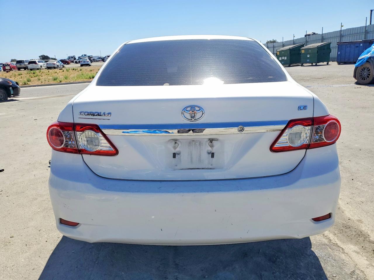 2013 Toyota Corolla Le White vin: 2T1BU4EE5DC049117