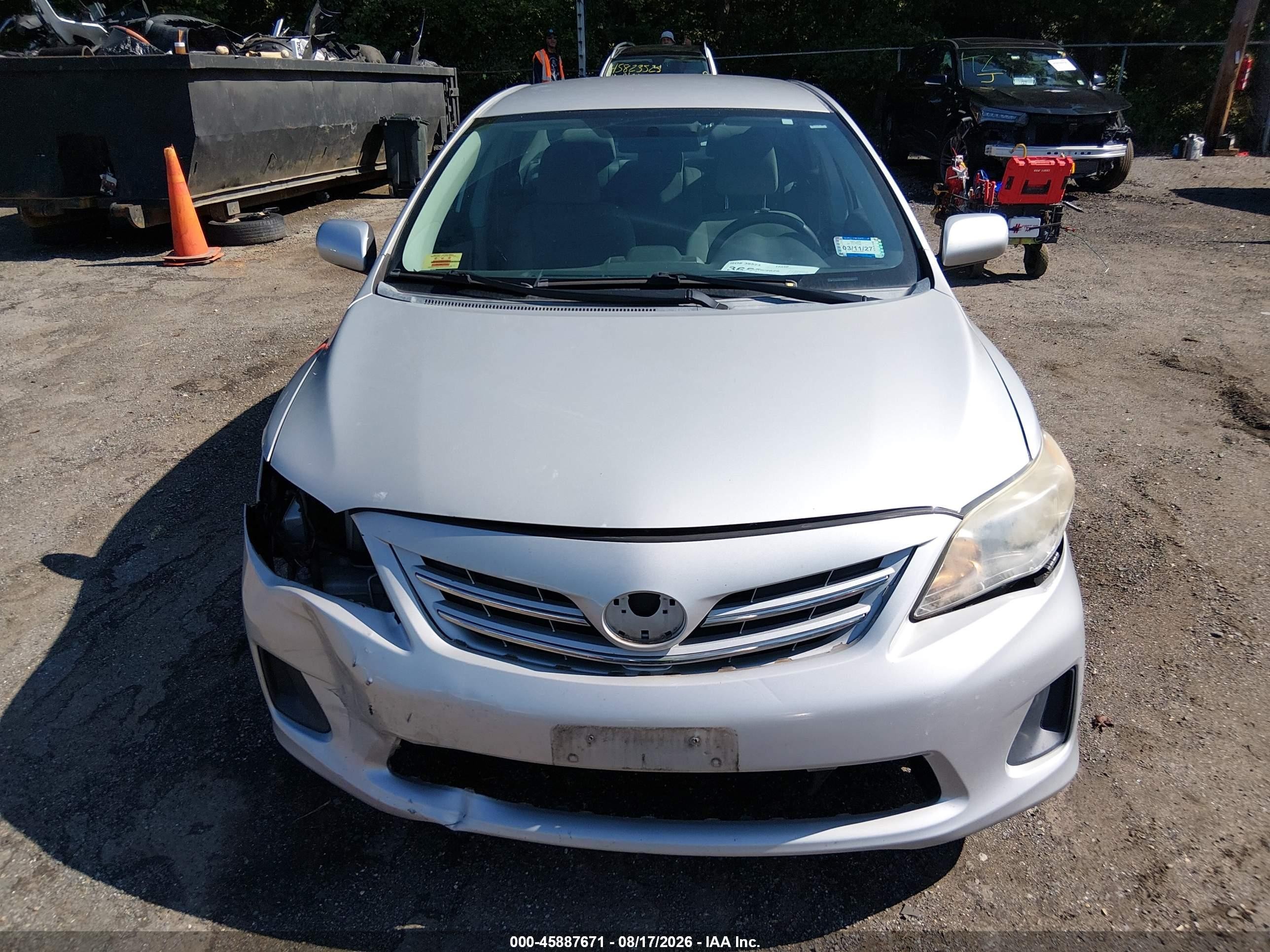 2013 Toyota Corolla Le Silver vin: 2T1BU4EE5DC053636