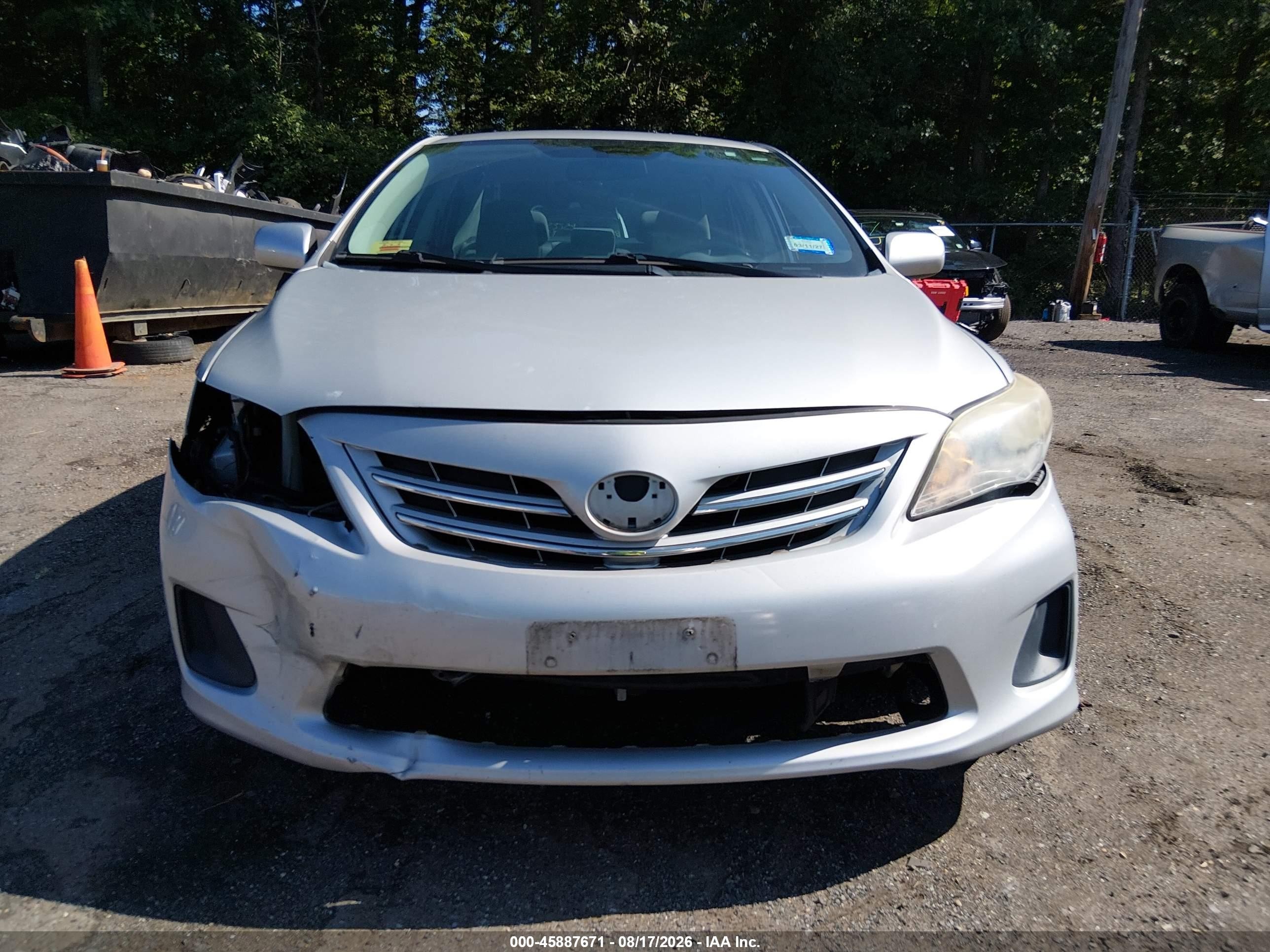 2013 Toyota Corolla Le Silver vin: 2T1BU4EE5DC053636