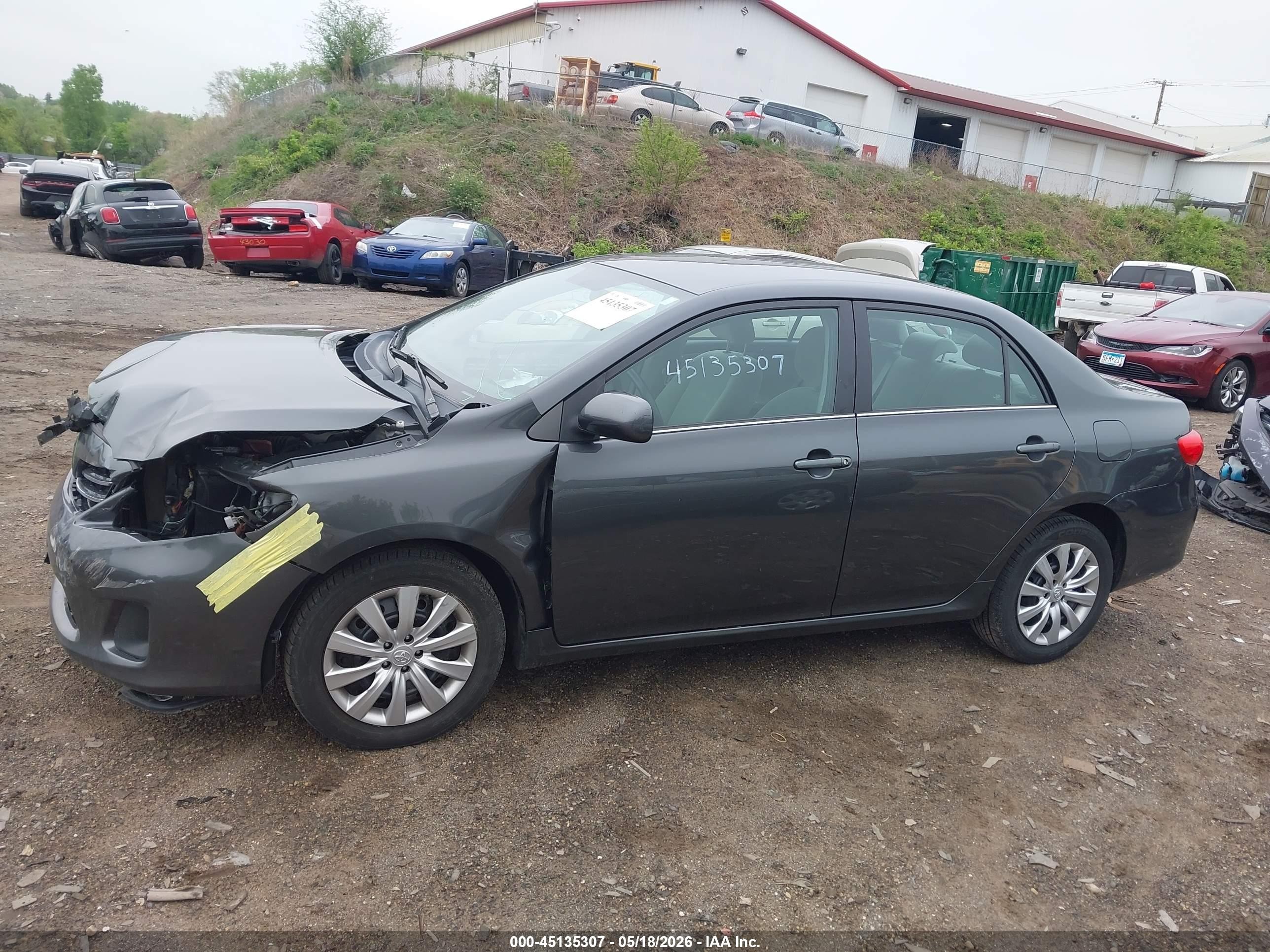 2013 Toyota Corolla Le Gray vin: 2T1BU4EE5DC066211