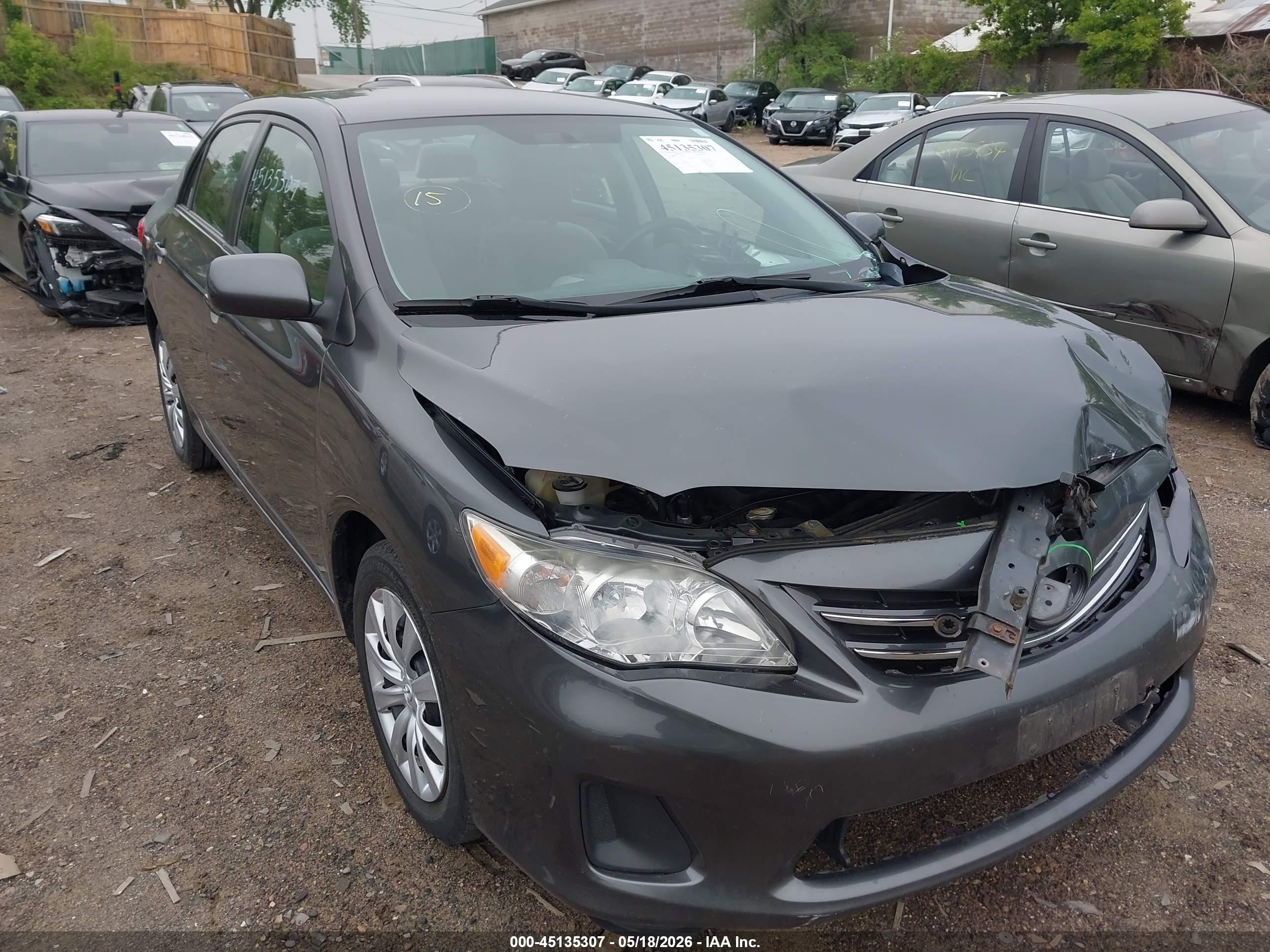 2013 Toyota Corolla Le Gray vin: 2T1BU4EE5DC066211