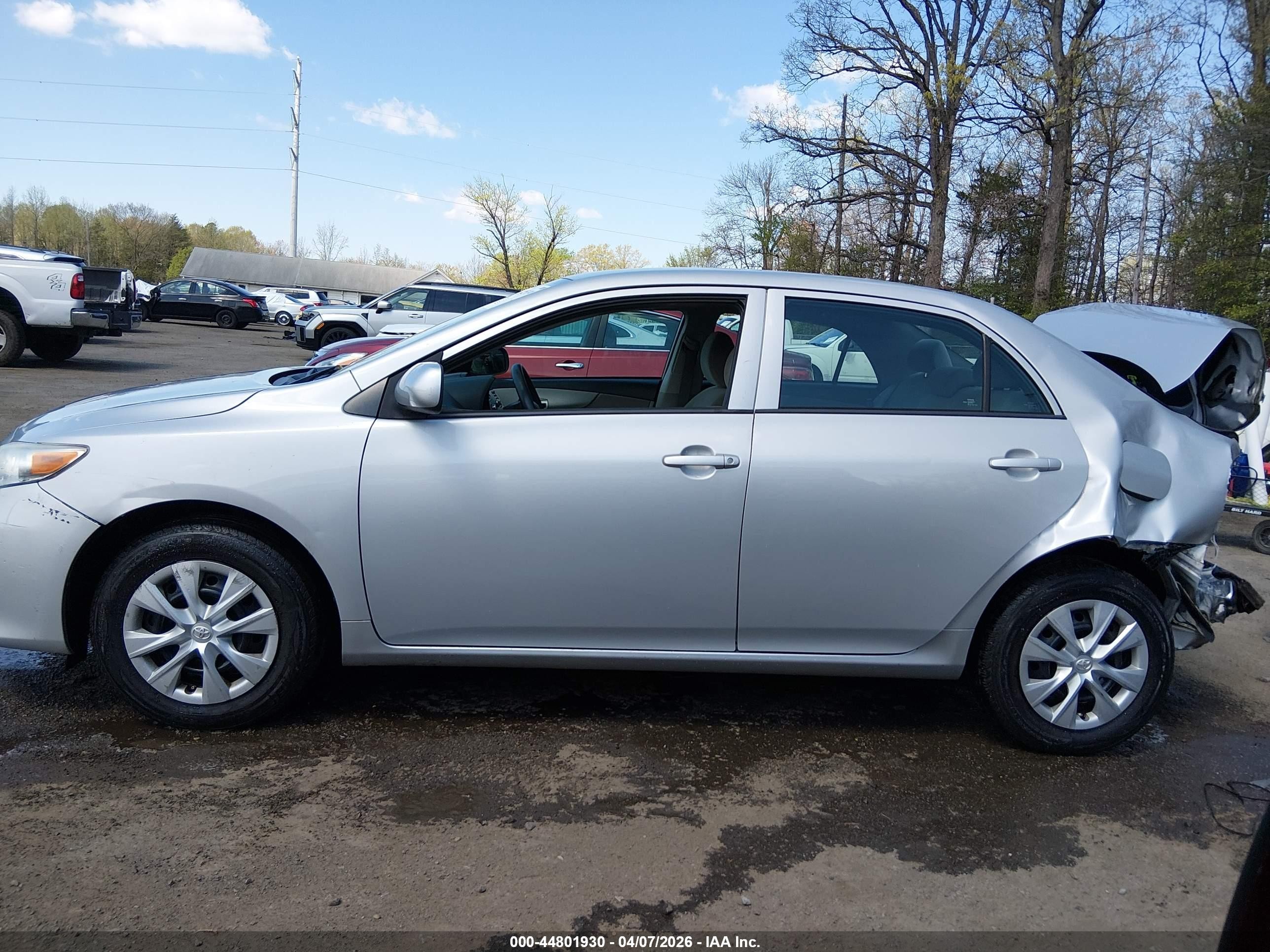 2013 Toyota Corolla L Silver vin: 2T1BU4EE5DC072963
