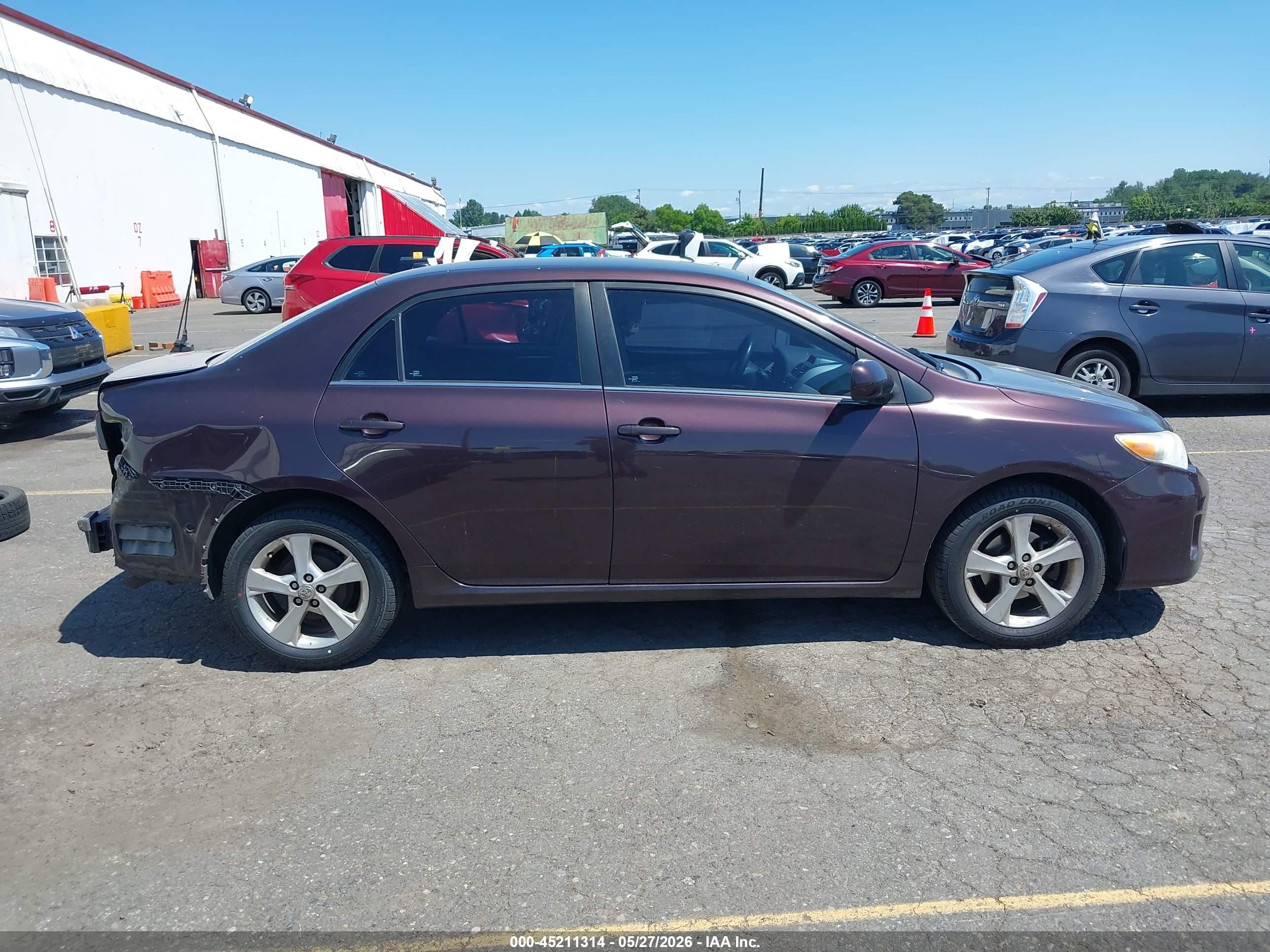 2013 Toyota Corolla Le Special Edition Purple vin: 2T1BU4EE5DC080853