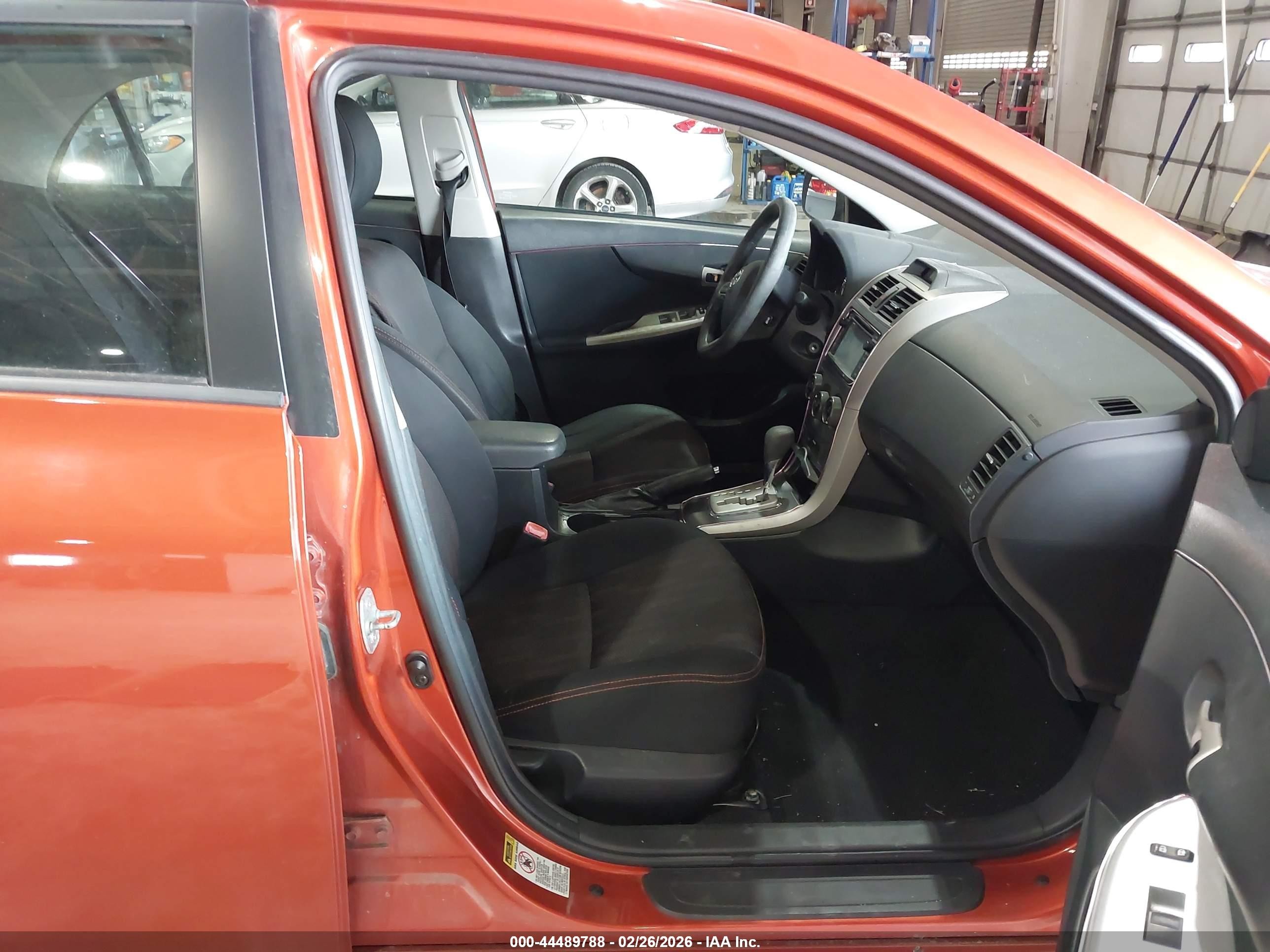 2013 Toyota Corolla S Special Edition Orange vin: 2T1BU4EE5DC087284