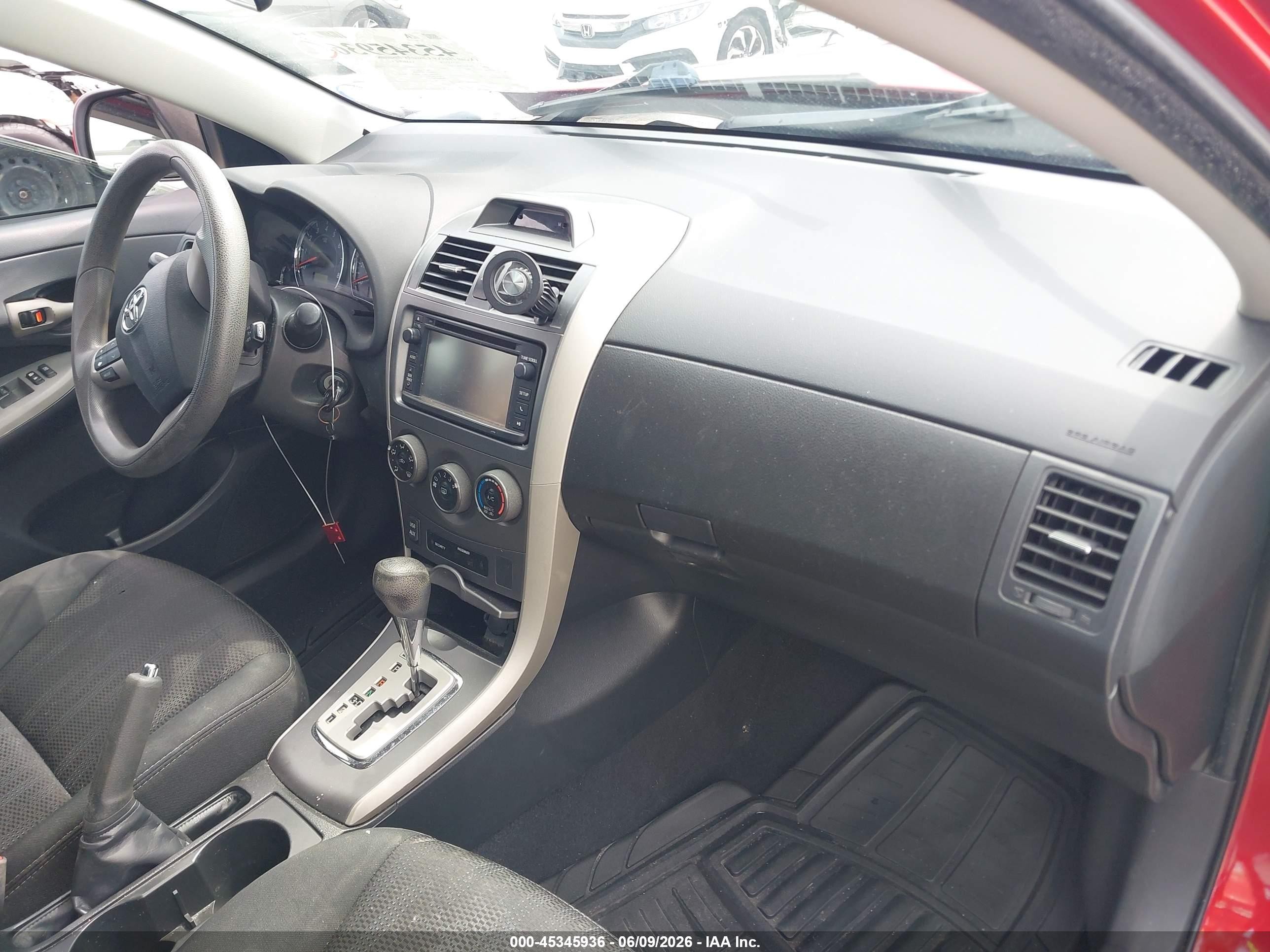 2013 Toyota Corolla S Красный vin: 2T1BU4EE5DC110417