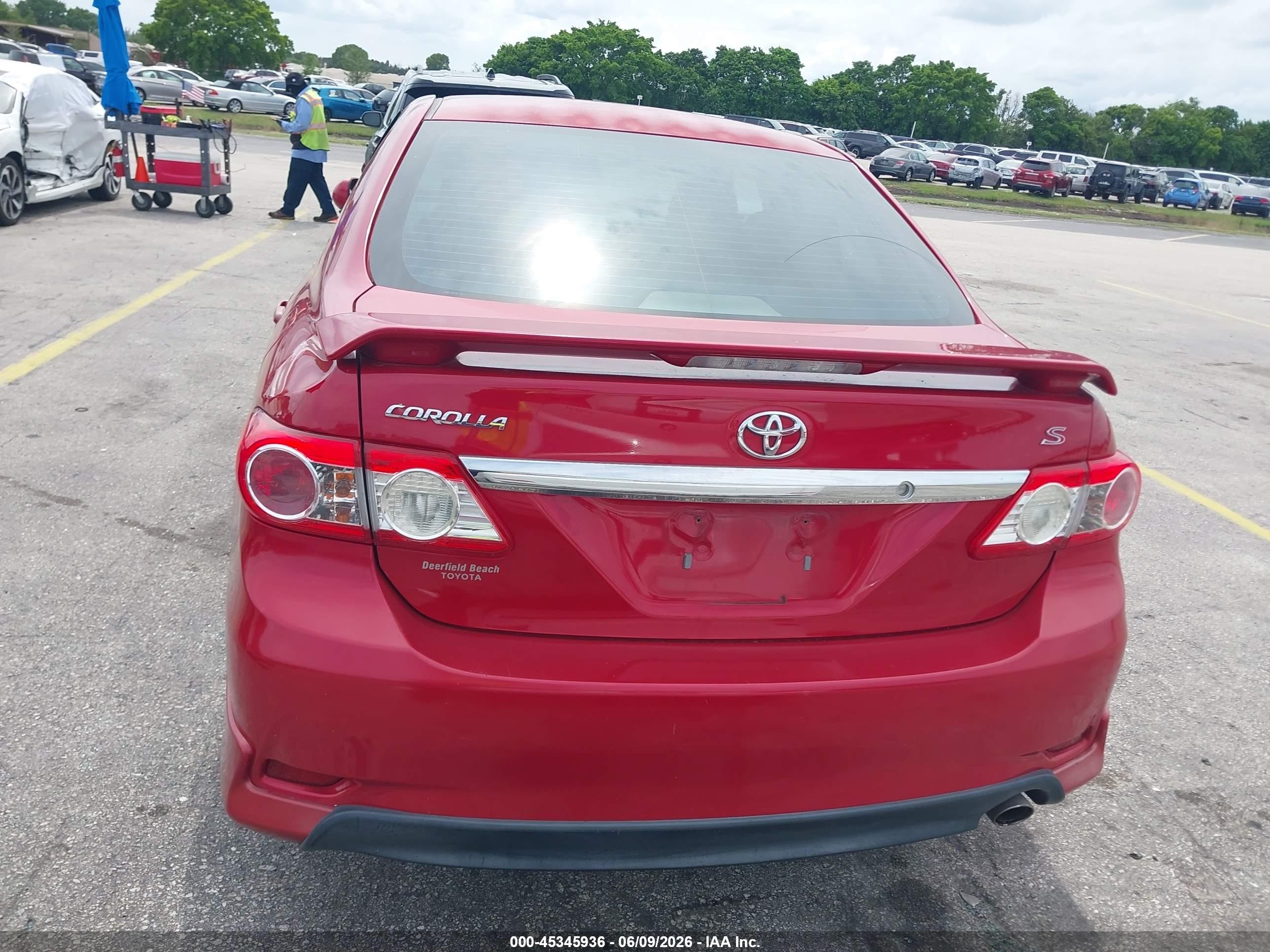 2013 Toyota Corolla S Красный vin: 2T1BU4EE5DC110417