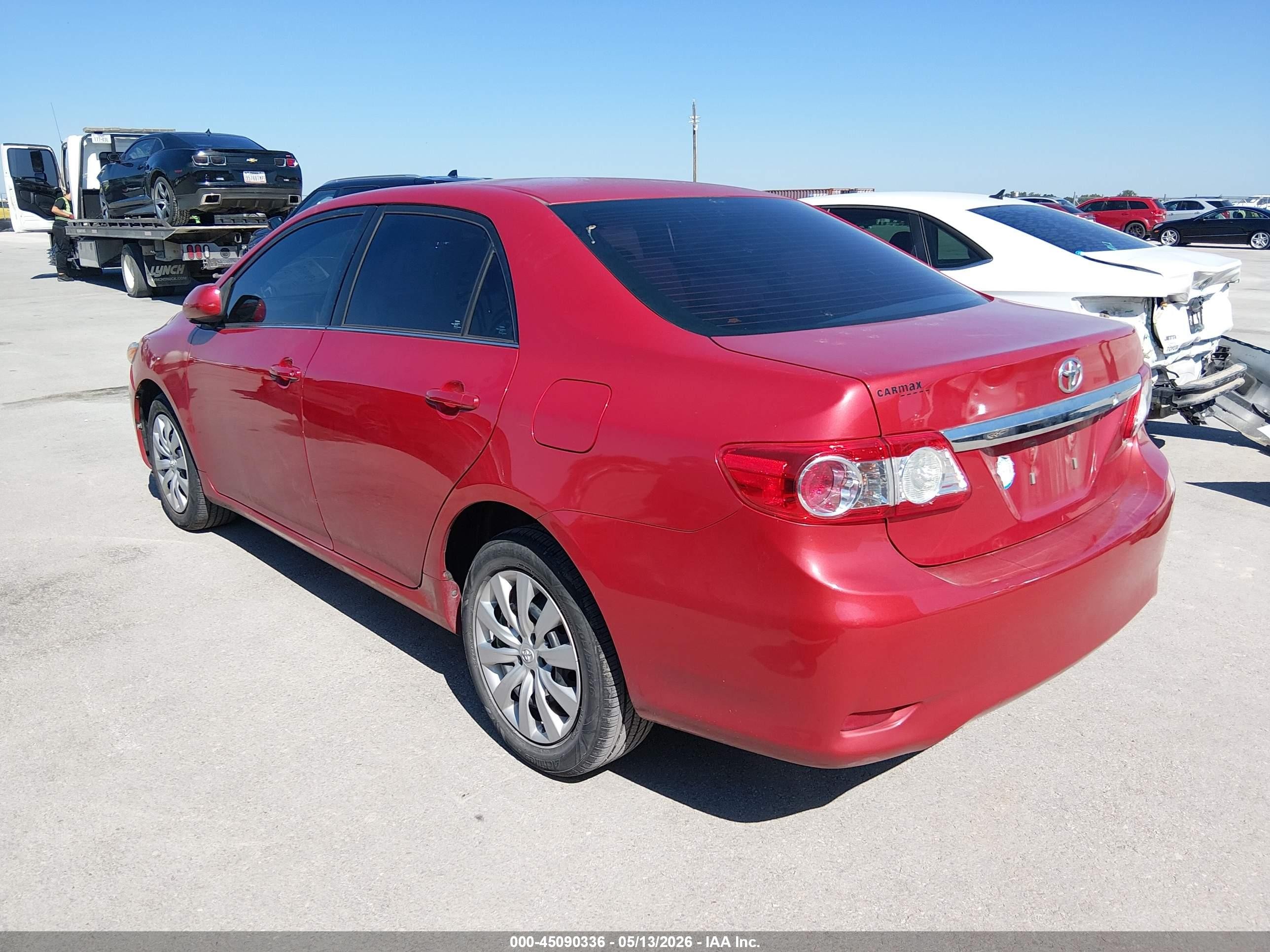 2013 Toyota Corolla Le Red vin: 2T1BU4EE5DC930688