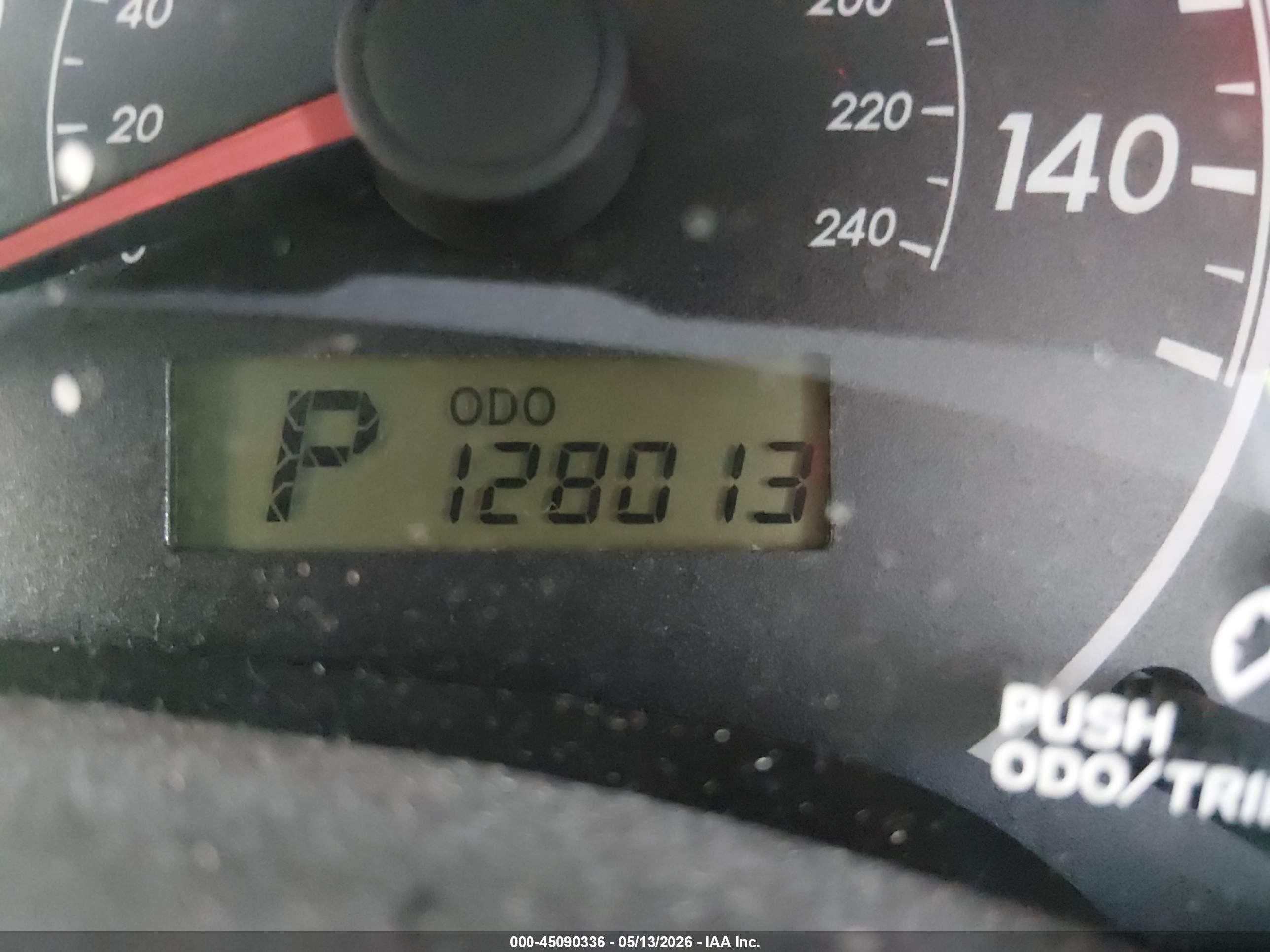 2013 Toyota Corolla Le Red vin: 2T1BU4EE5DC930688