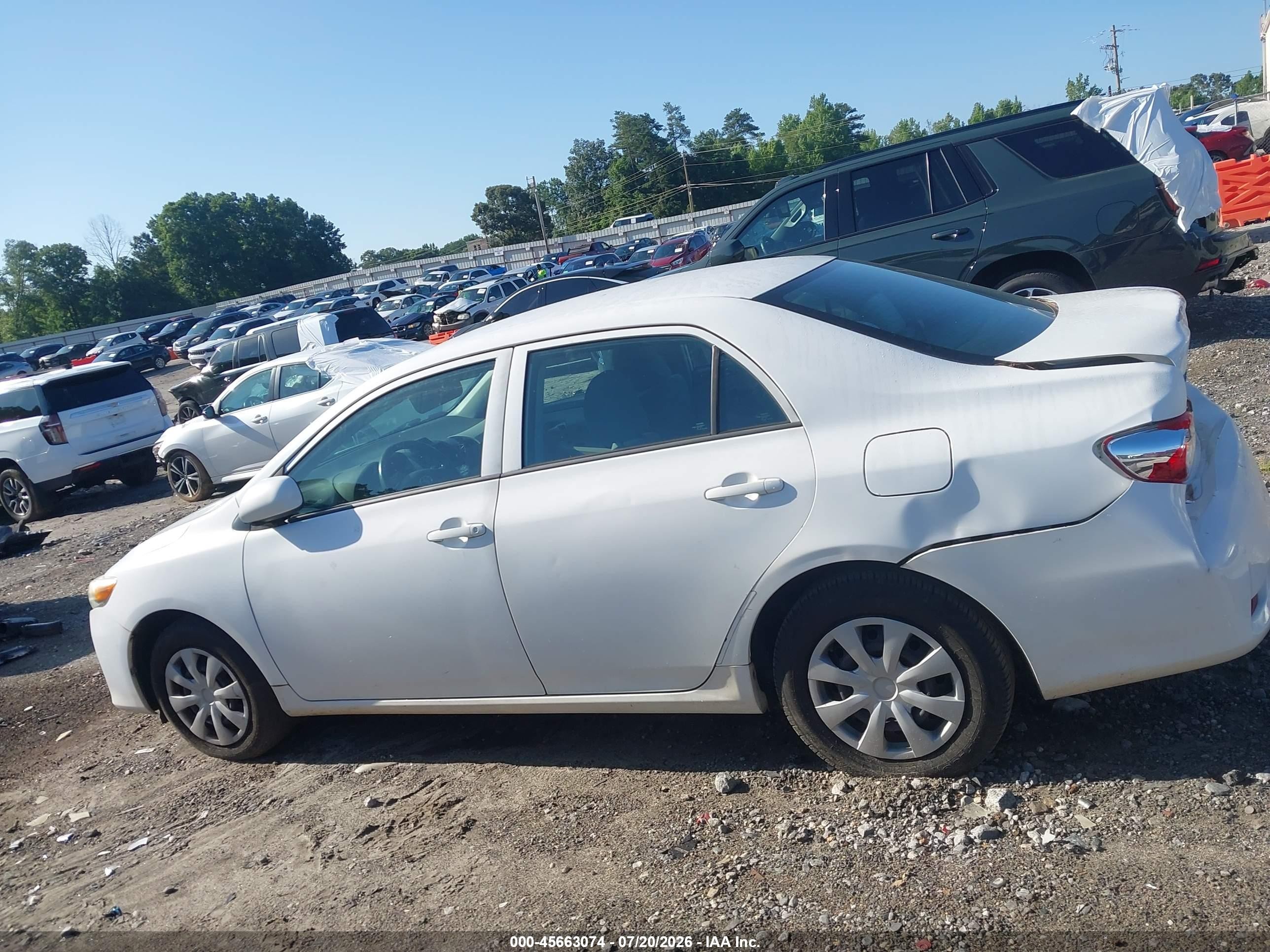 2013 Toyota Corolla L Белый vin: 2T1BU4EE5DC943179