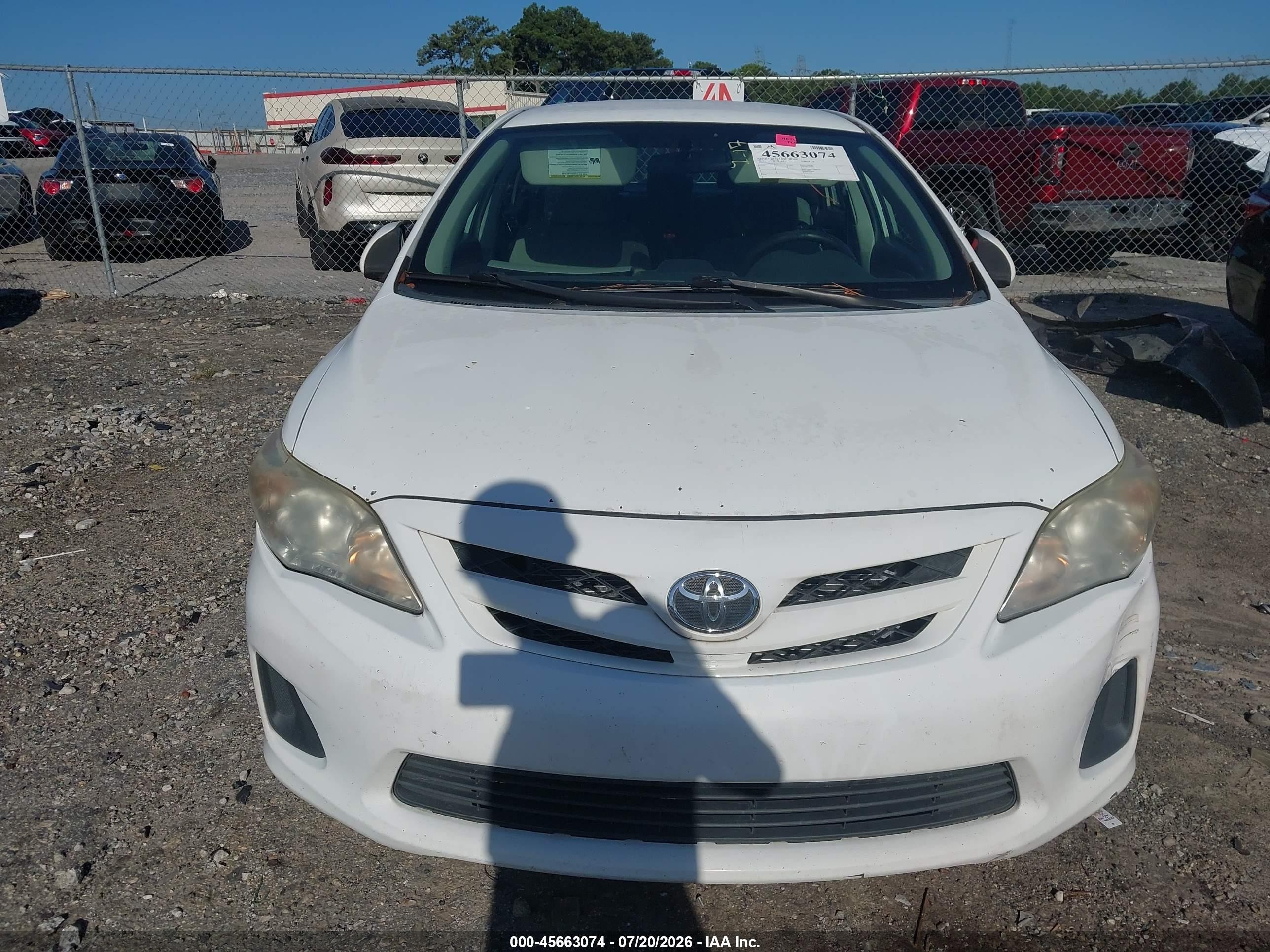 2013 Toyota Corolla L Белый vin: 2T1BU4EE5DC943179