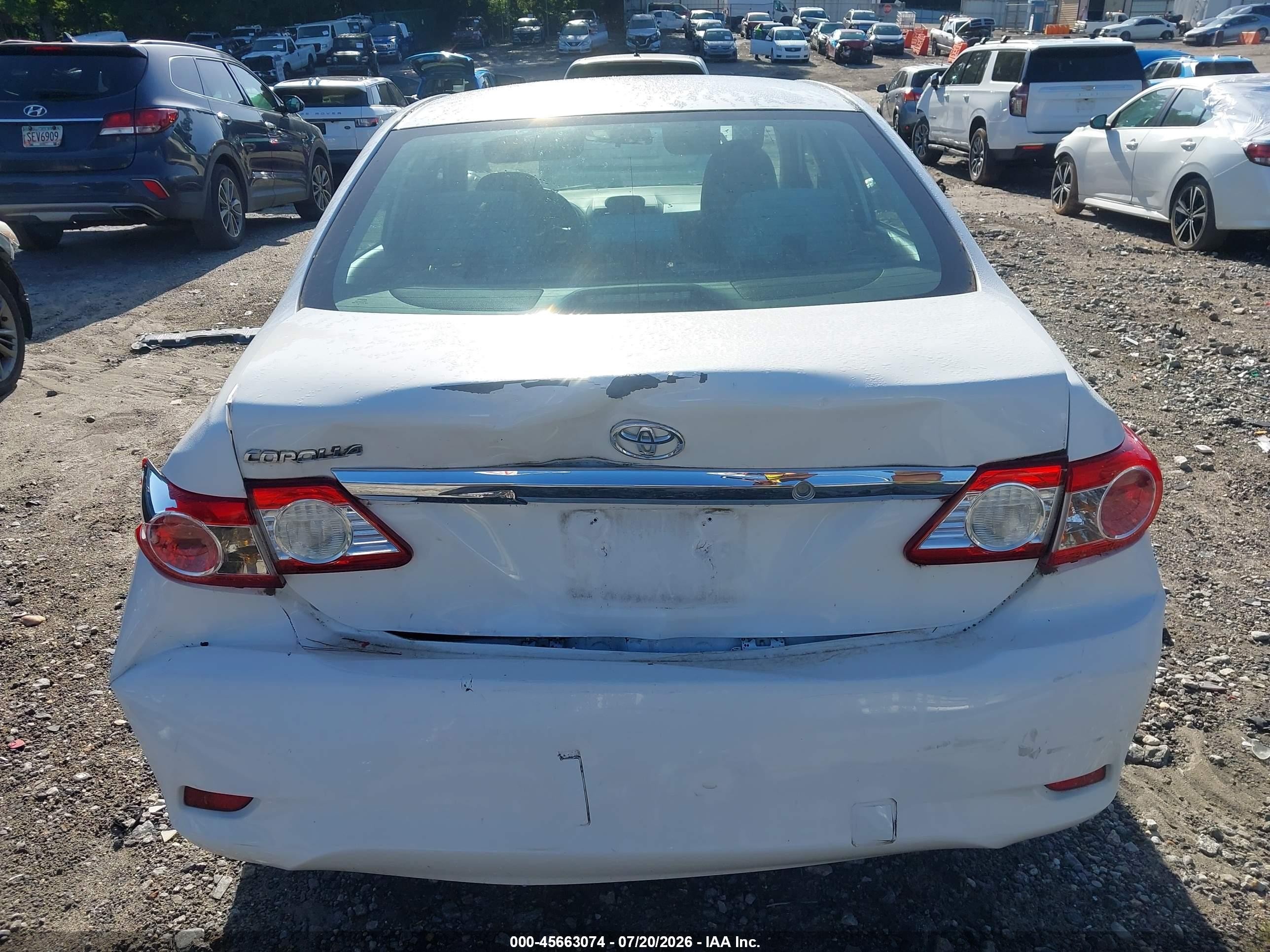 2013 Toyota Corolla L Белый vin: 2T1BU4EE5DC943179
