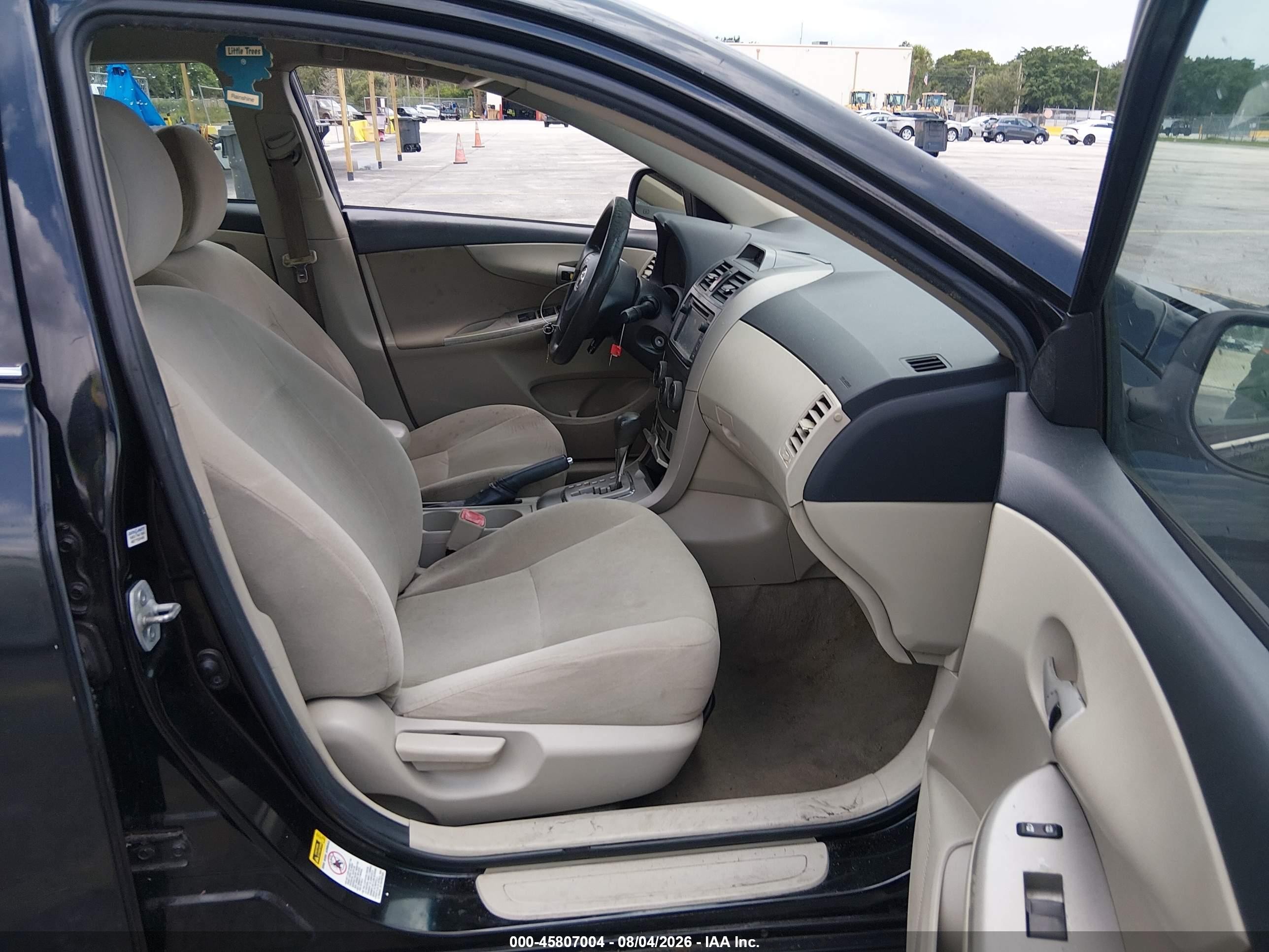 2013 Toyota Corolla Le Black vin: 2T1BU4EE5DC947443