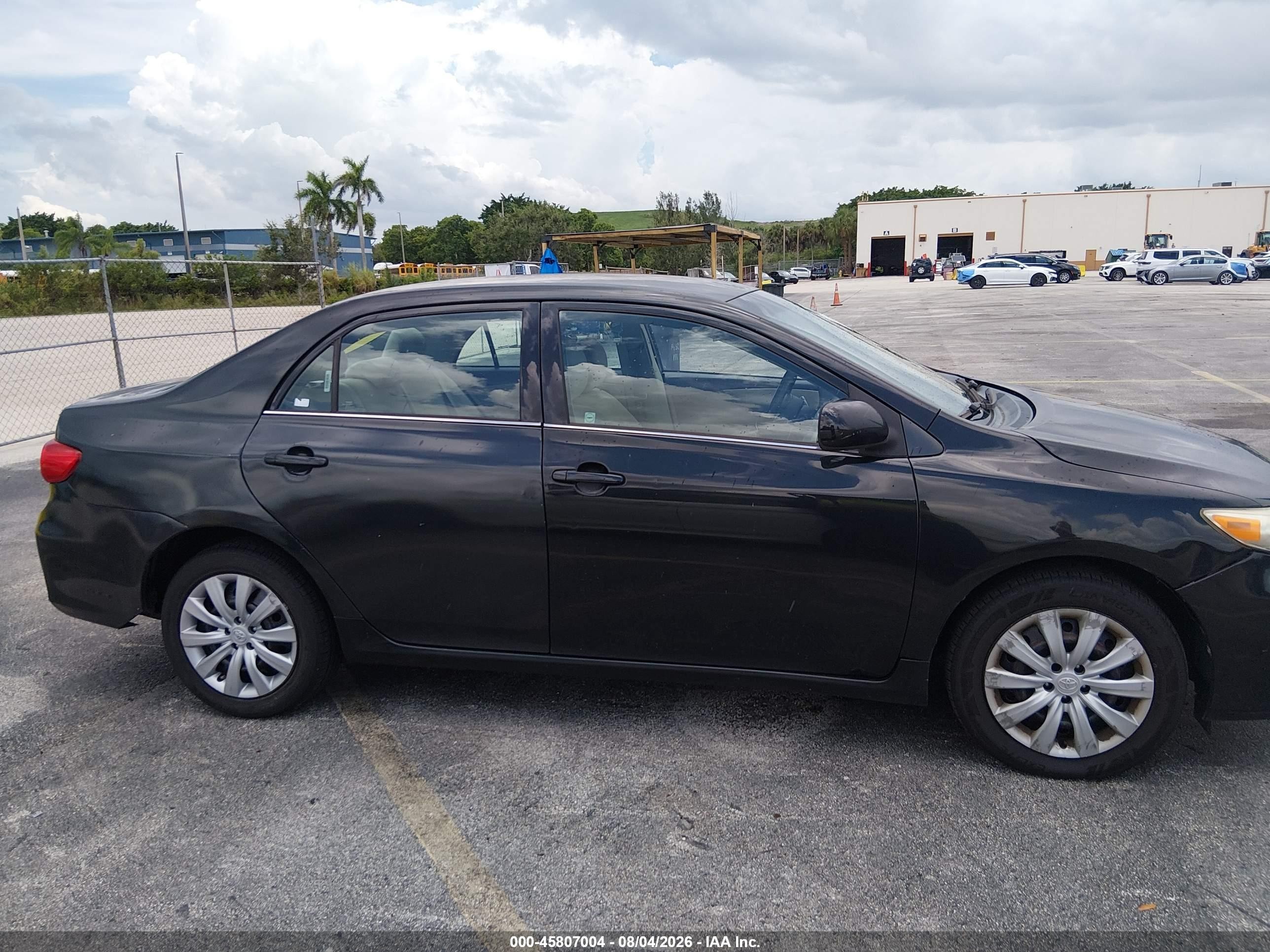 2013 Toyota Corolla Le Black vin: 2T1BU4EE5DC947443