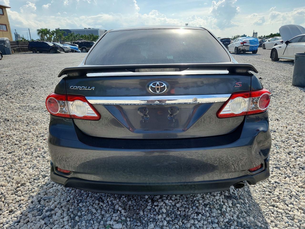 2013 Toyota Corolla S Серый vin: 2T1BU4EE5DC956417