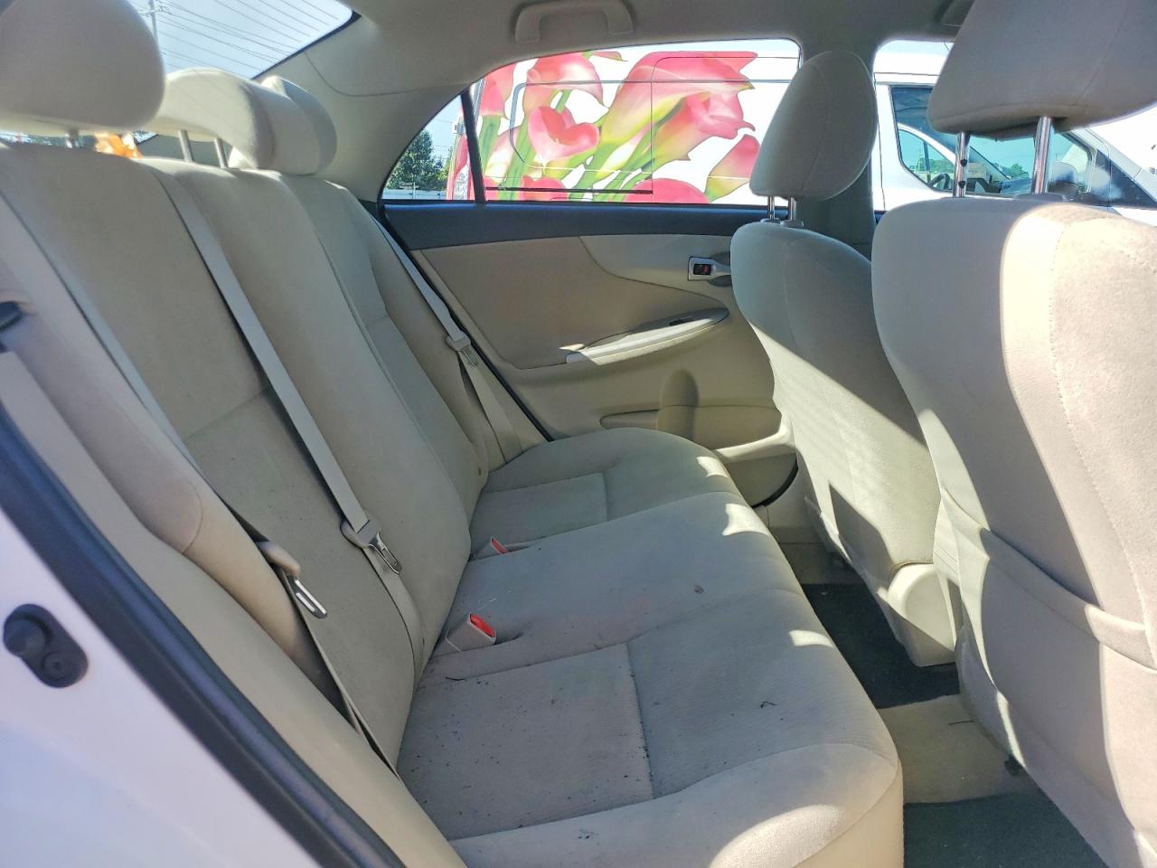 2013 Toyota Corolla Le White vin: 2T1BU4EE5DC958197