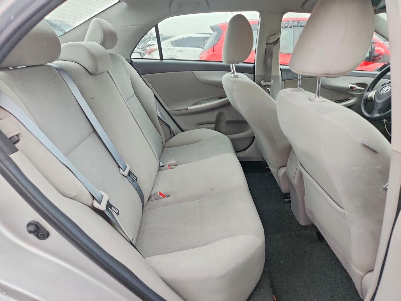 2013 Toyota Corolla Le Silver vin: 2T1BU4EE5DC962881