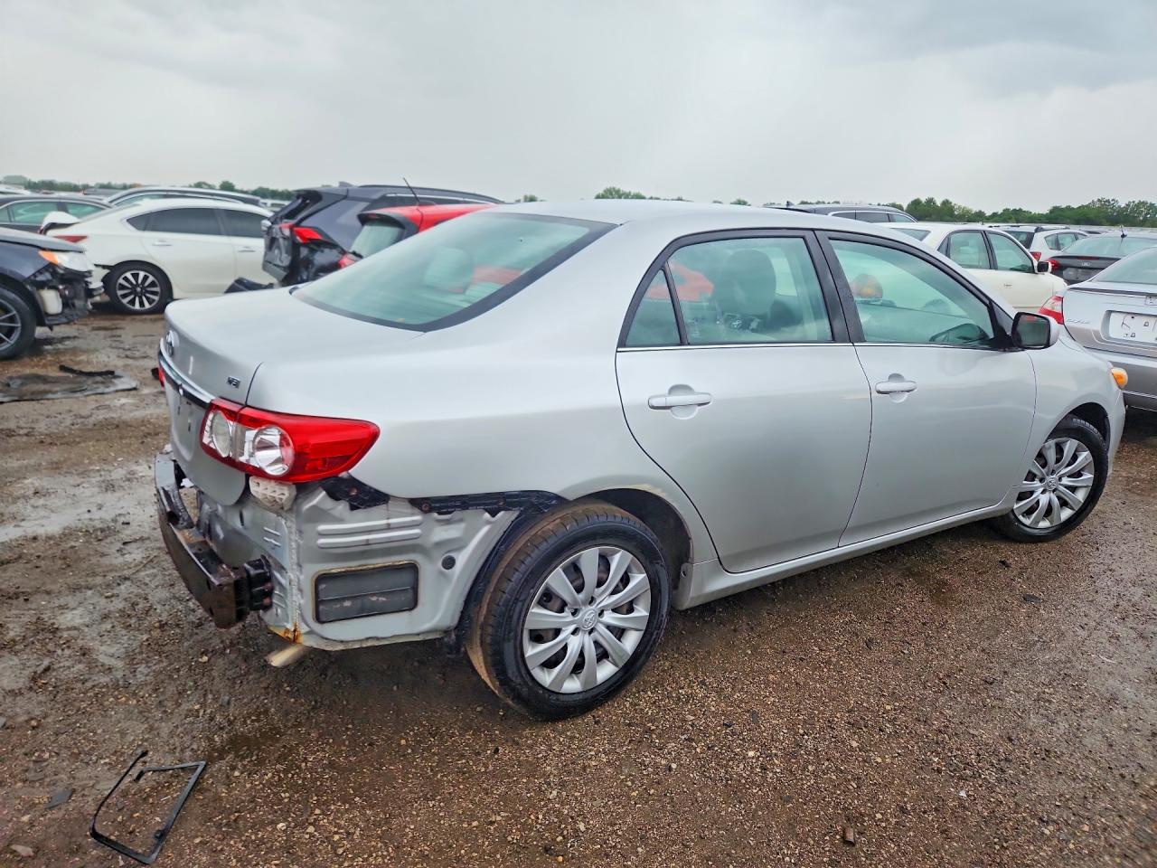 2013 Toyota Corolla Le Silver vin: 2T1BU4EE5DC962881