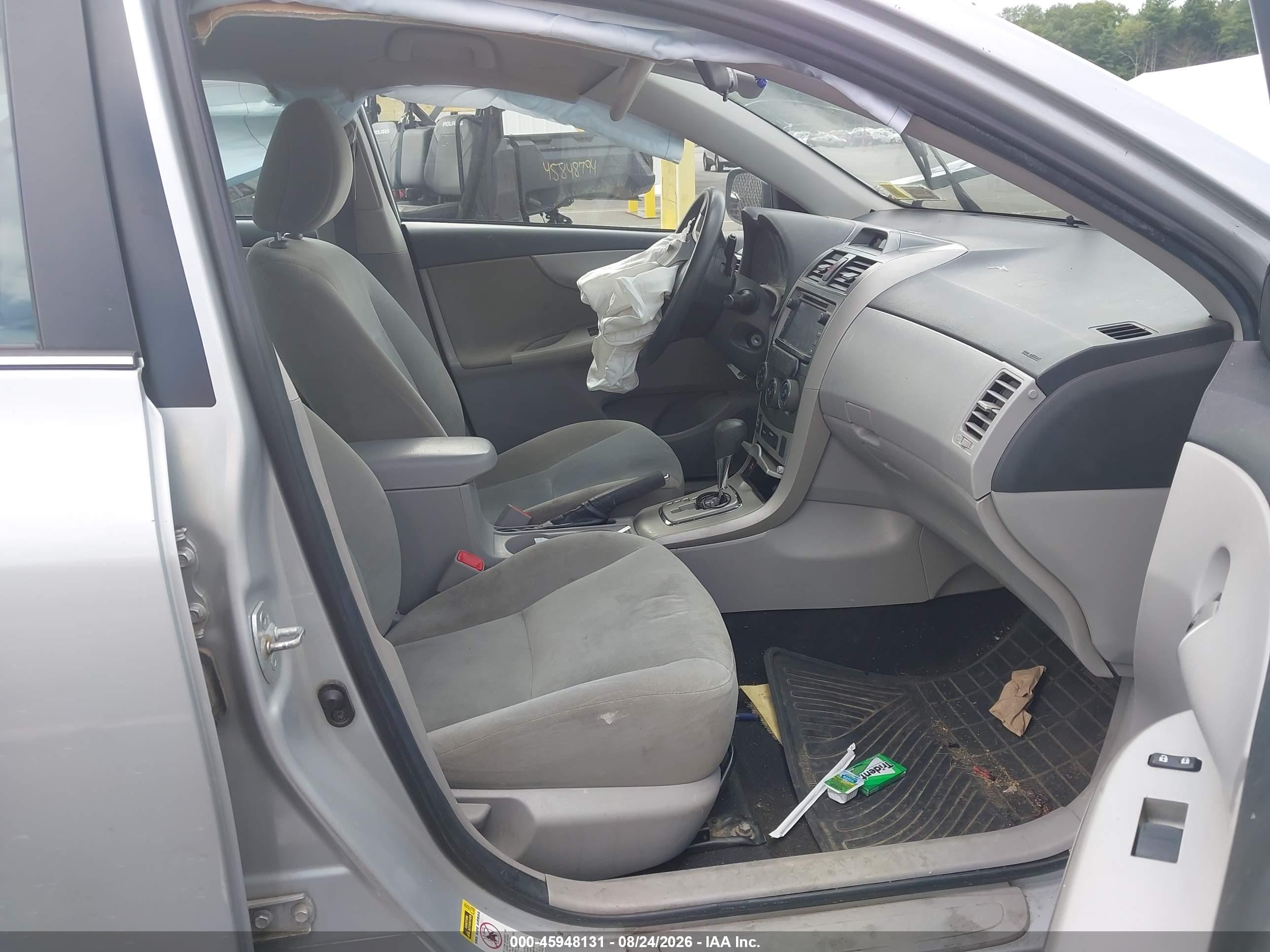 2013 Toyota Corolla Le Silver vin: 2T1BU4EE5DC962959