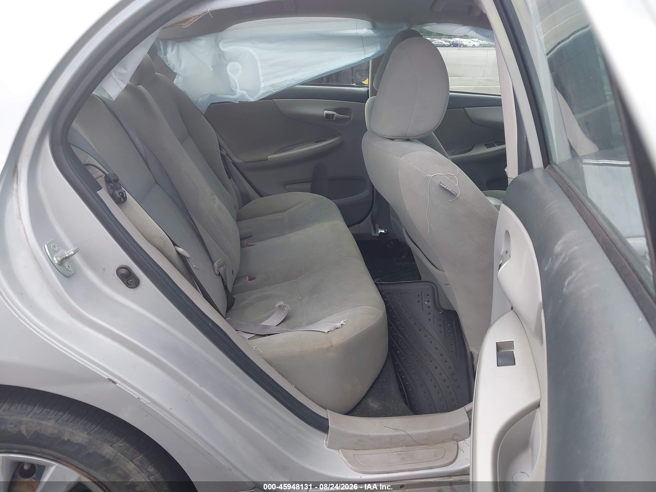 2013 Toyota Corolla Le Silver vin: 2T1BU4EE5DC962959