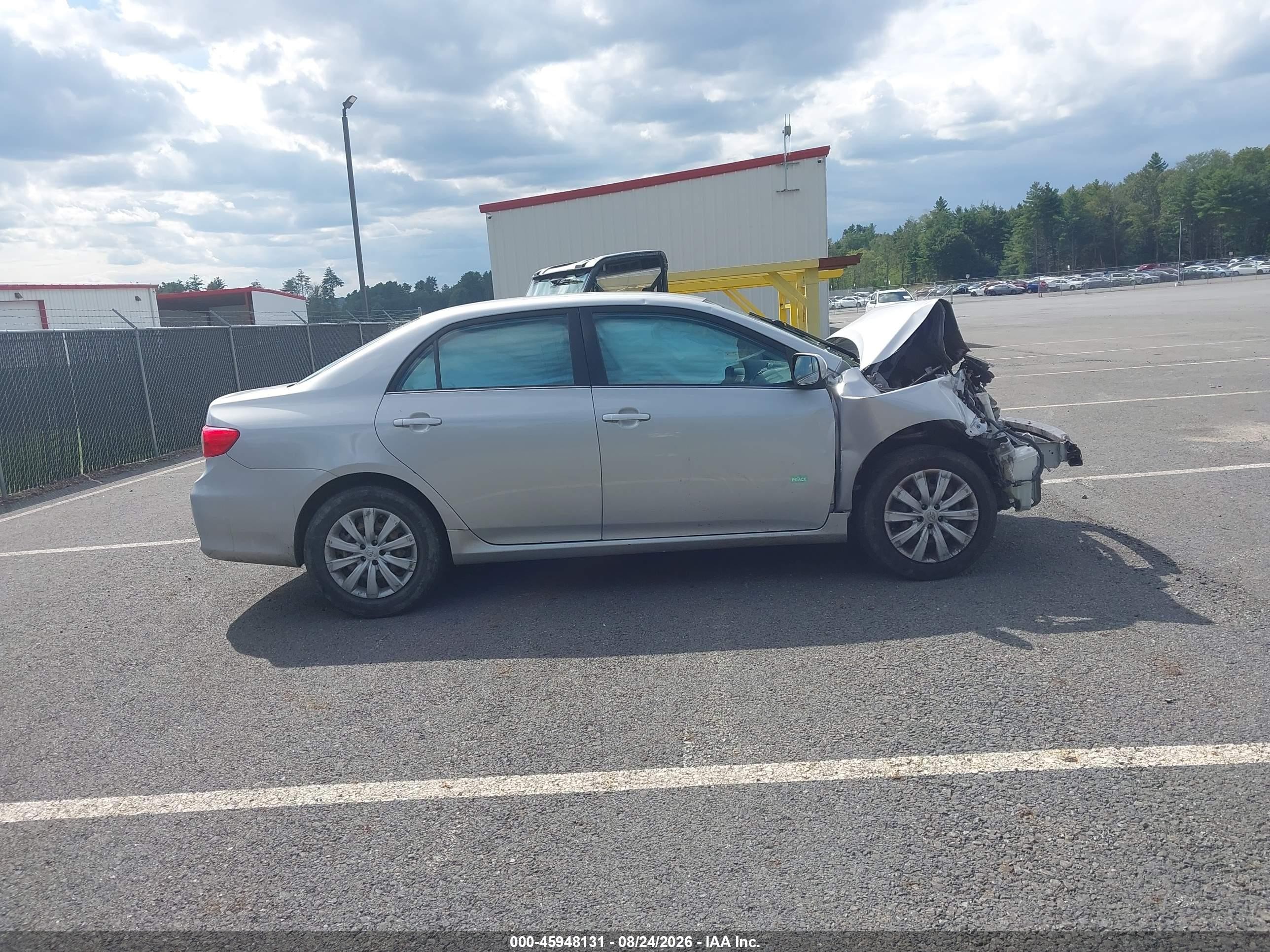 2013 Toyota Corolla Le Silver vin: 2T1BU4EE5DC962959