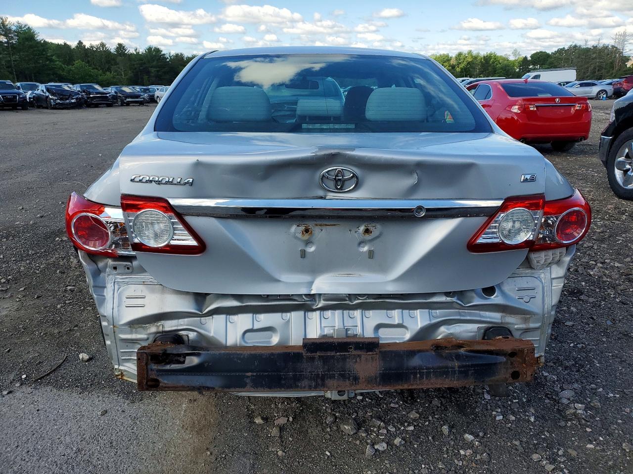 2013 Toyota Corolla Le Серебряный vin: 2T1BU4EE5DC963769