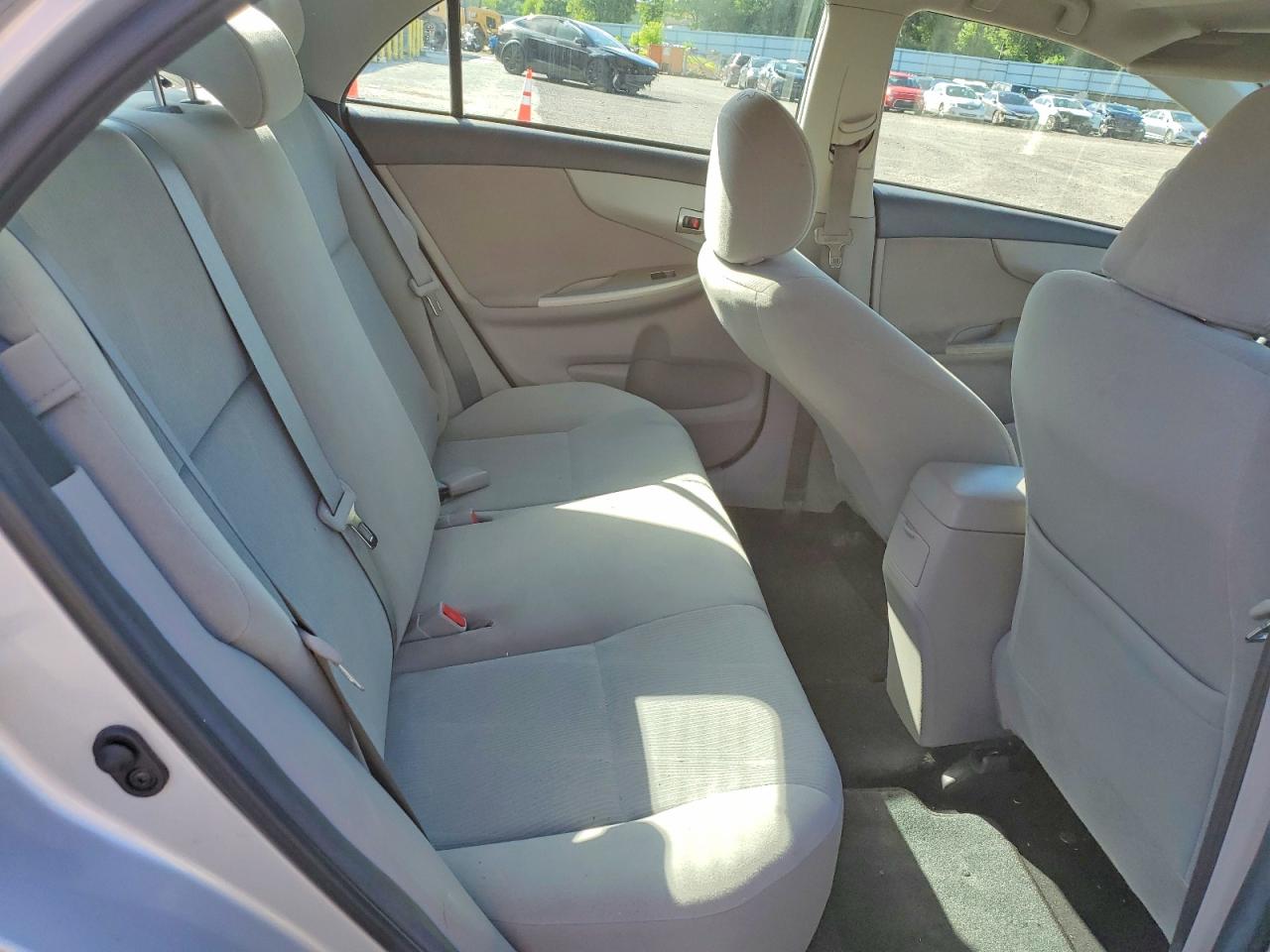 2013 Toyota Corolla Le Серебряный vin: 2T1BU4EE5DC963769