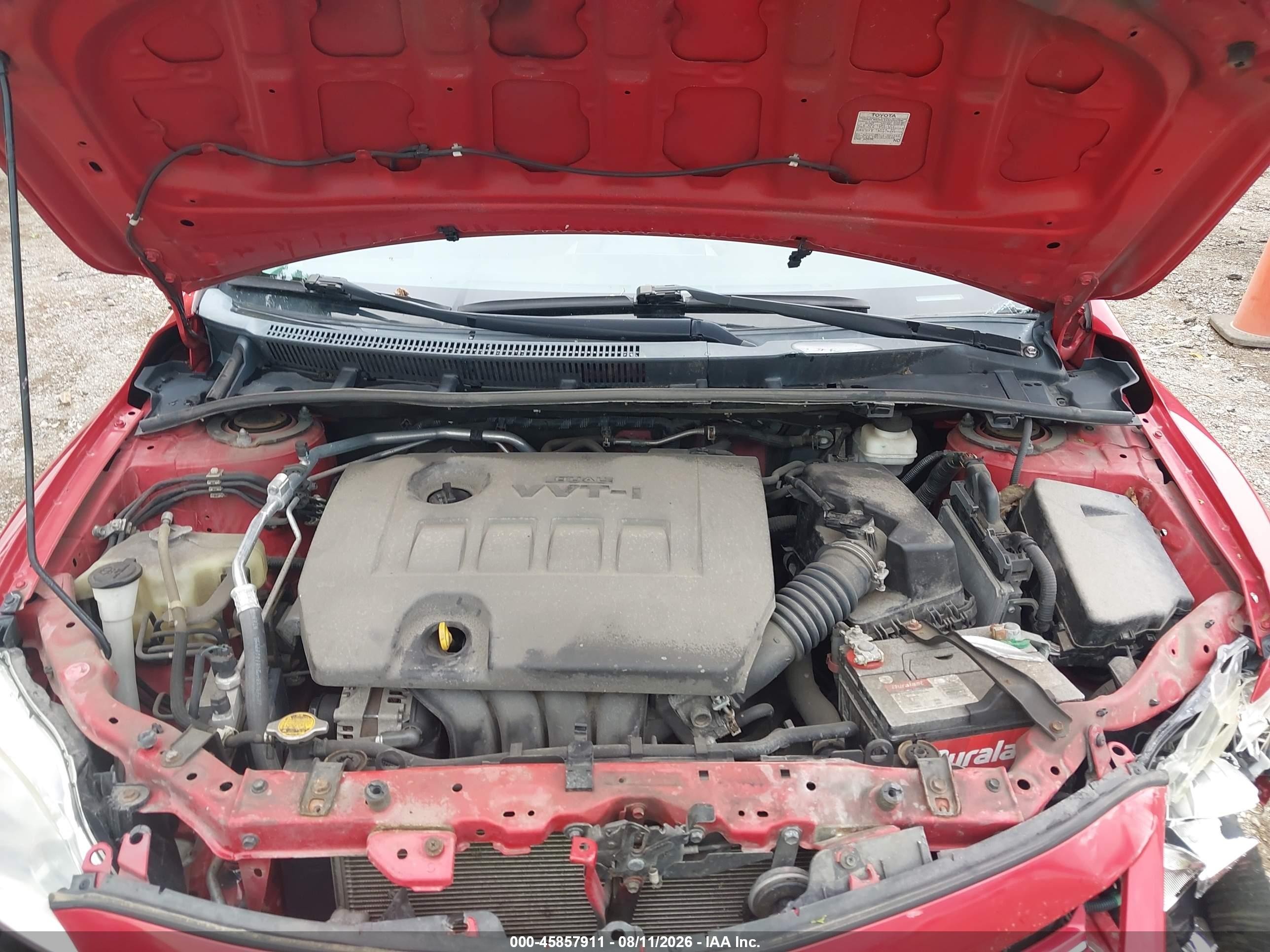2013 Toyota Corolla Le Red vin: 2T1BU4EE5DC977641