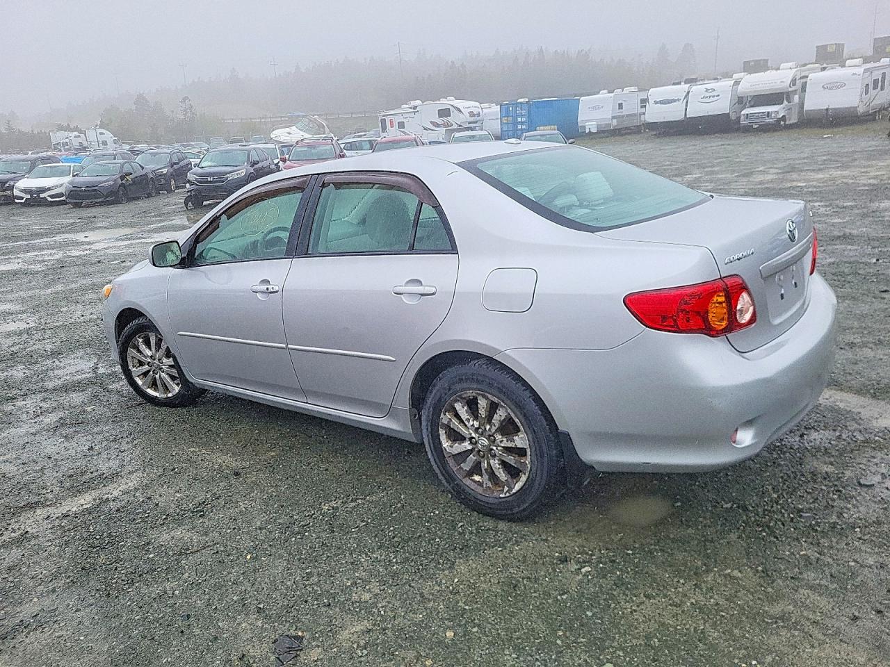 2010 Toyota Corolla Base Silver vin: 2T1BU4EE6AC203376
