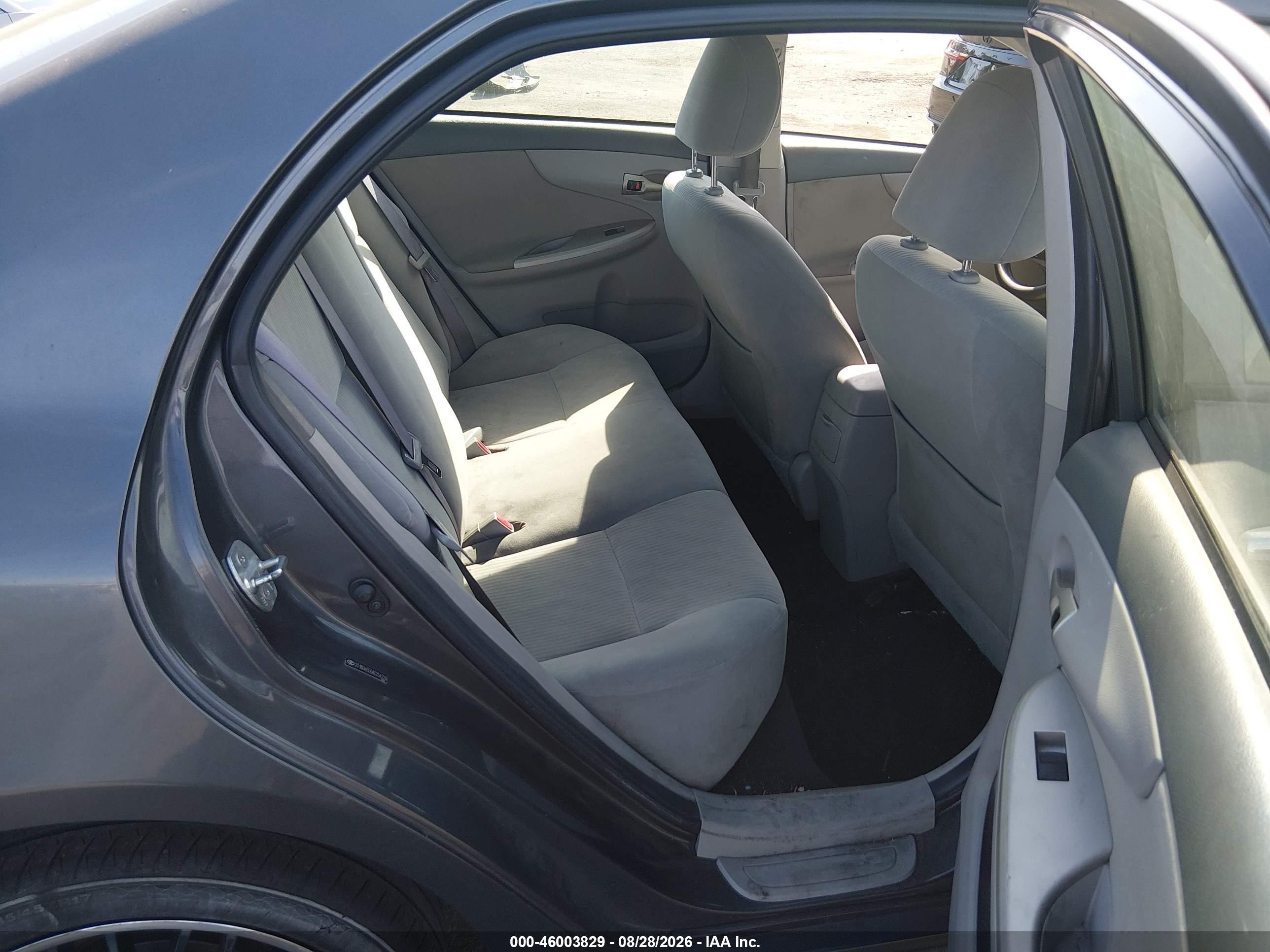 2010 Toyota Corolla Le Серый vin: 2T1BU4EE6AC254229