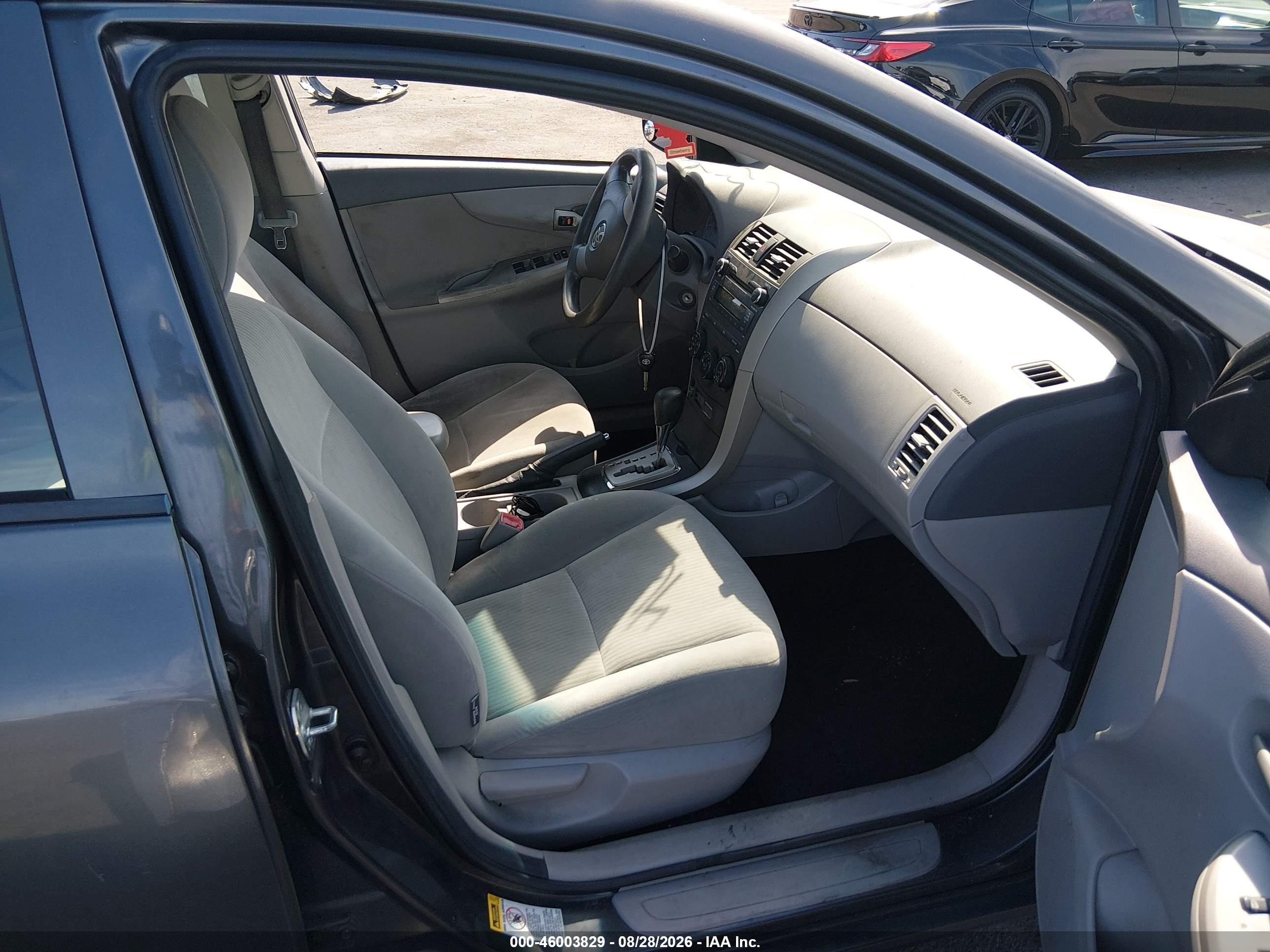 2010 Toyota Corolla Le Серый vin: 2T1BU4EE6AC254229