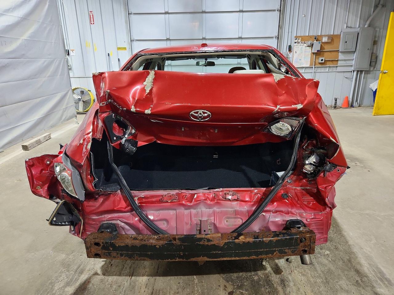 2010 Toyota Corolla Base Red vin: 2T1BU4EE6AC258524