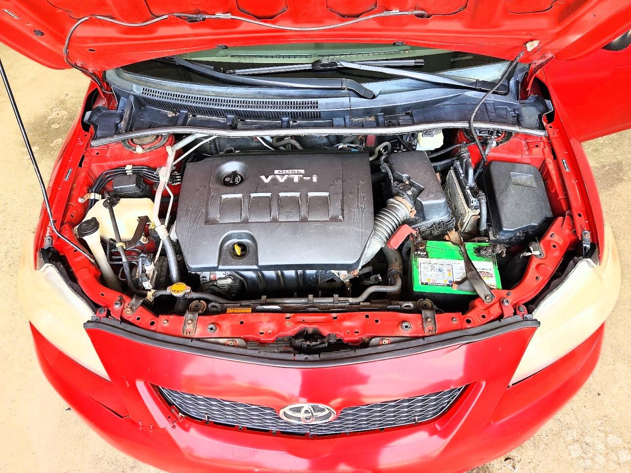 2010 Toyota Corolla Base Red vin: 2T1BU4EE6AC258524