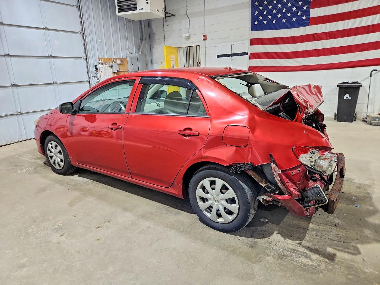 2010 Toyota Corolla Base Red vin: 2T1BU4EE6AC258524