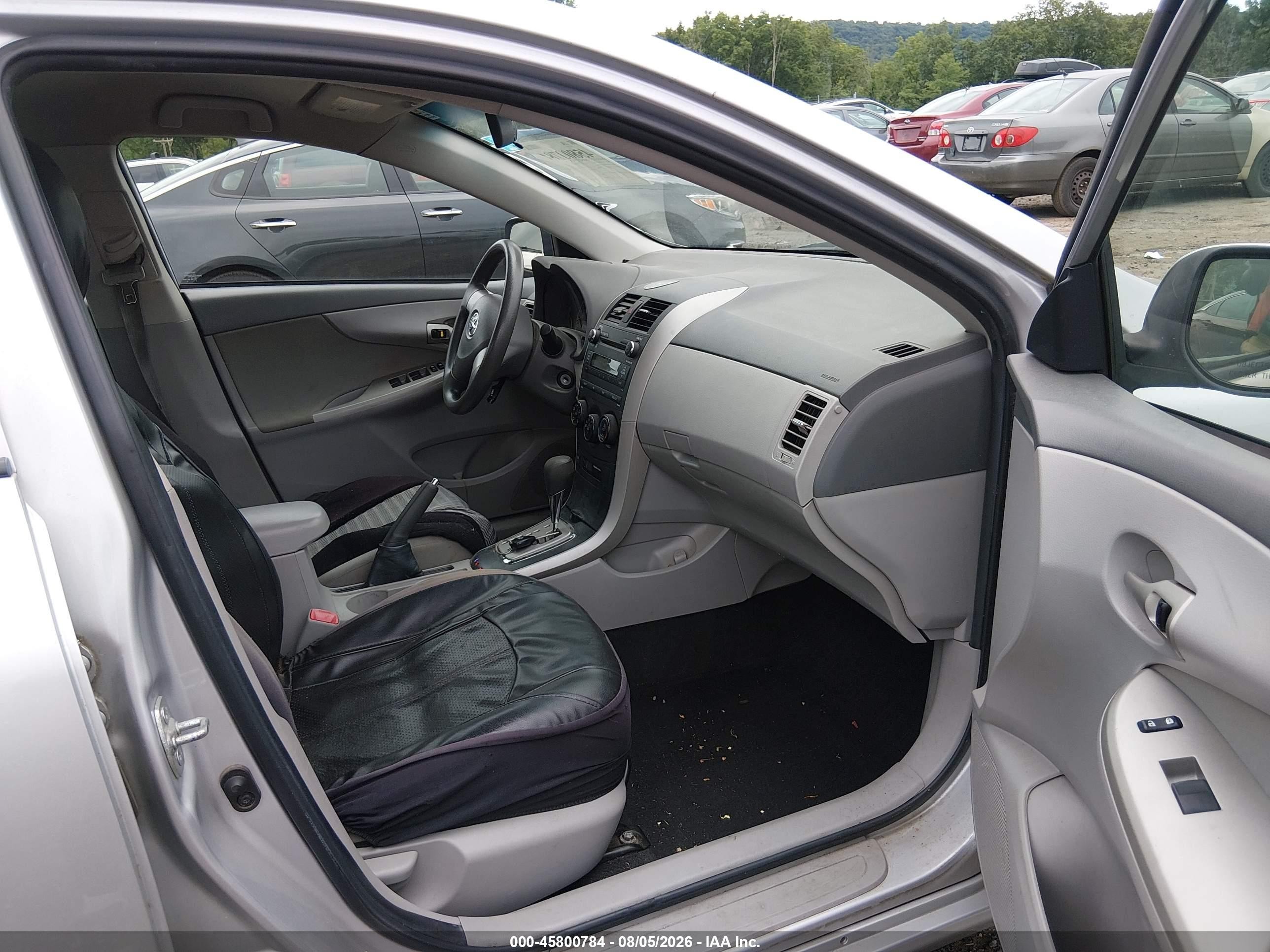 2010 Toyota Corolla Le Silver vin: 2T1BU4EE6AC283133